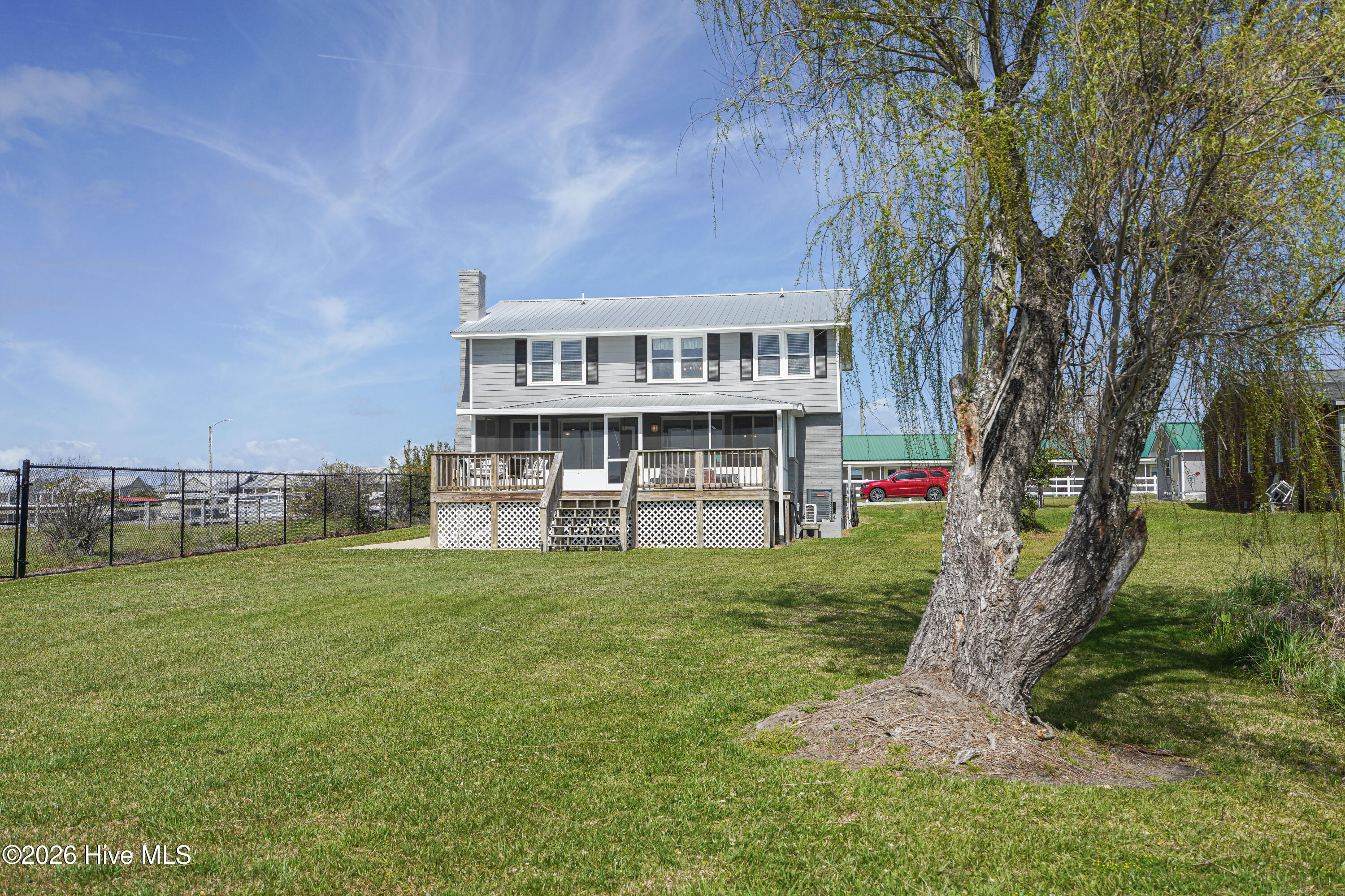 100564102 | Photo 48