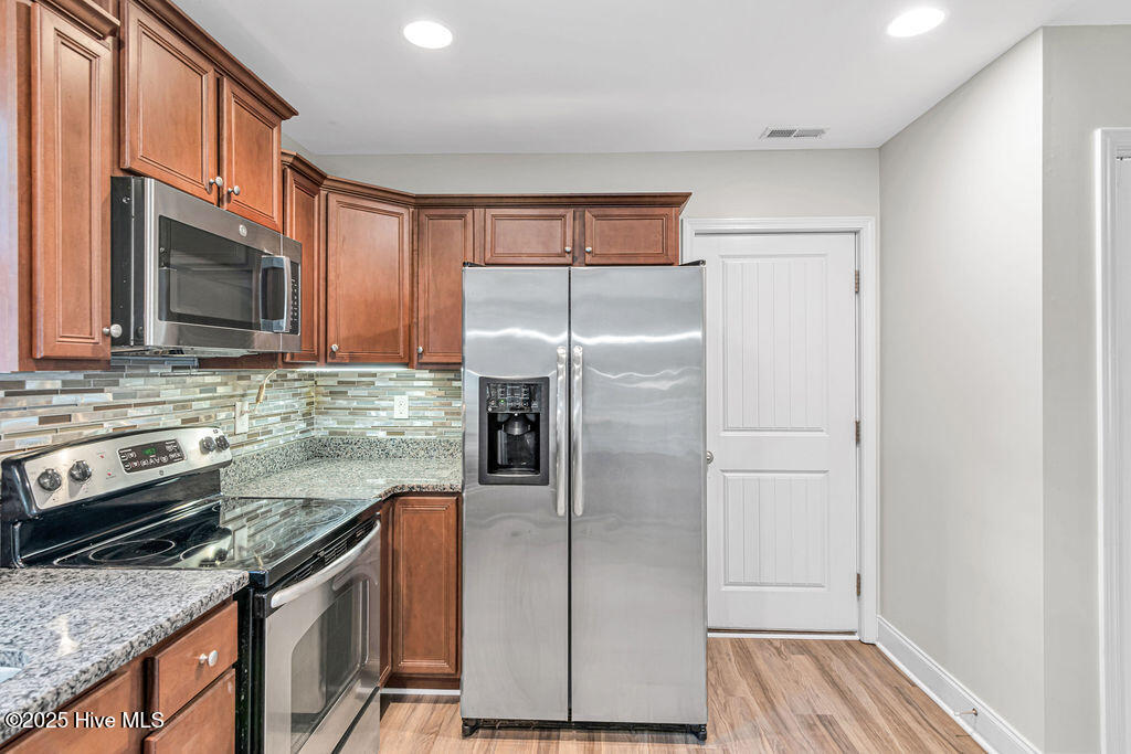 100535510 | Photo 18