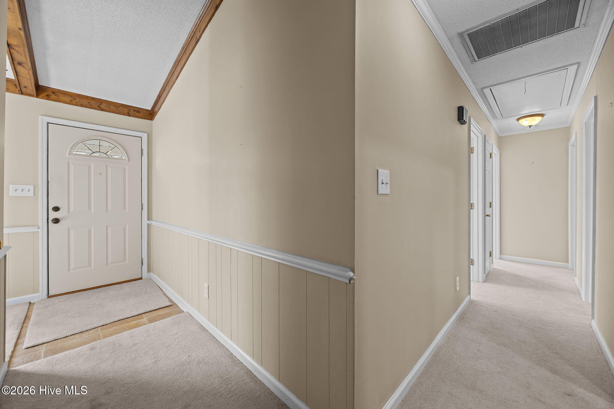 100550473 | Photo 19