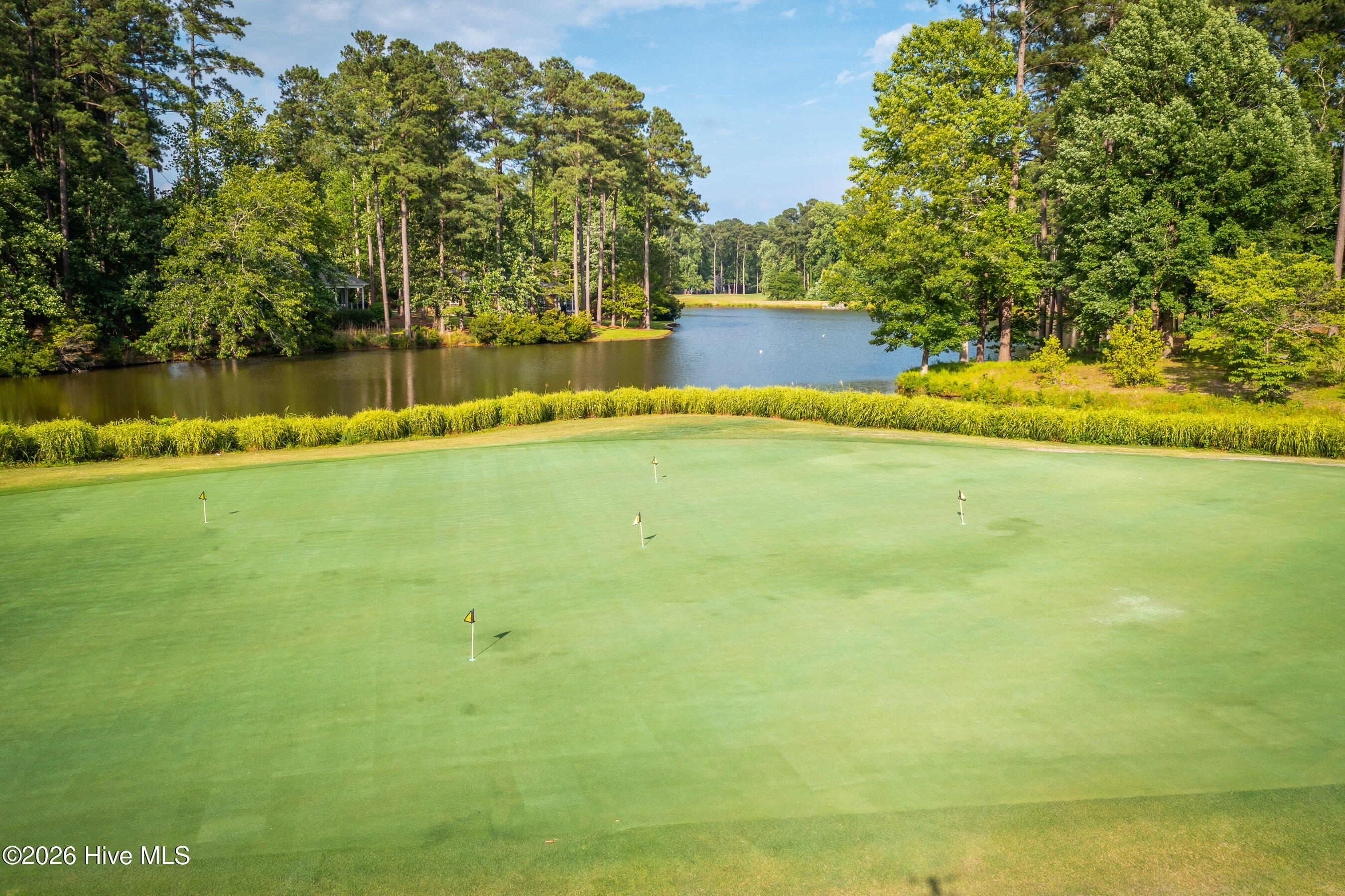 Cypress Landing Putting Green overlookin