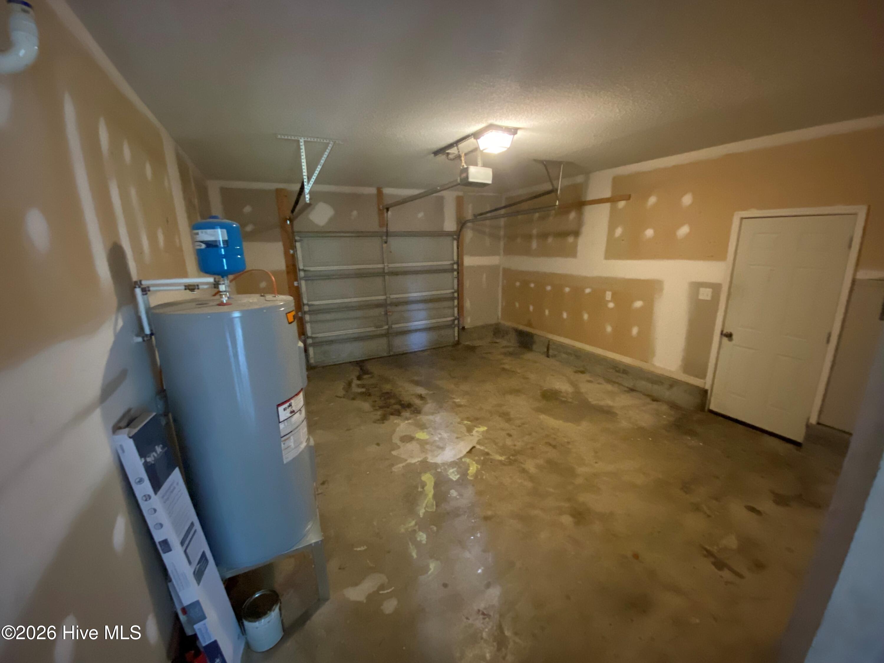 100566340 | Photo 23