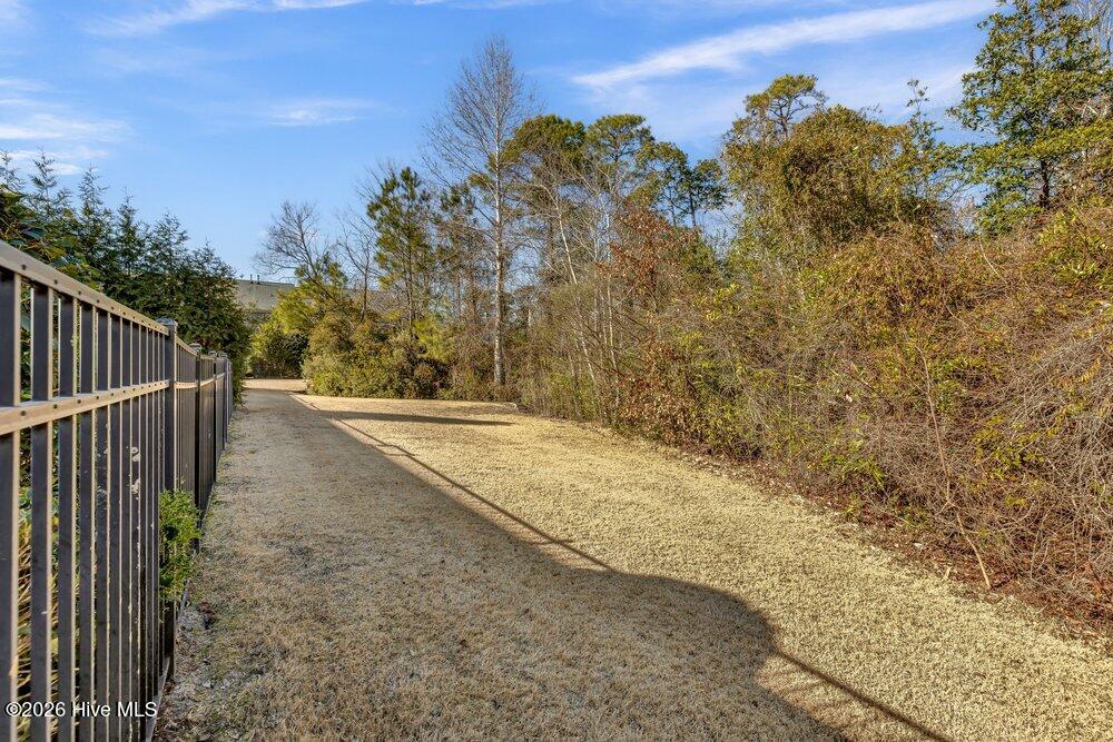 100552840 | Photo 33