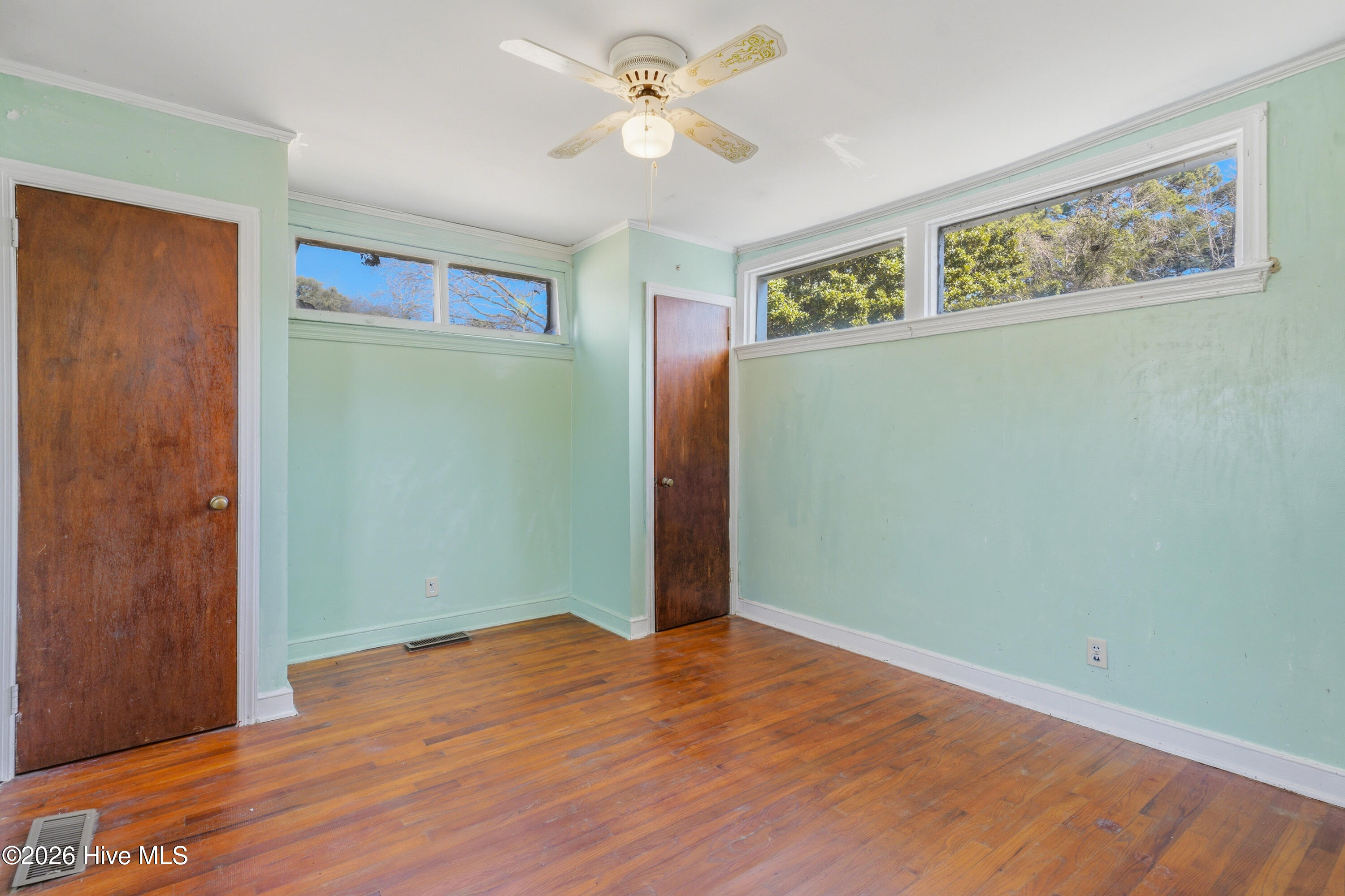 100559620 | Photo 17