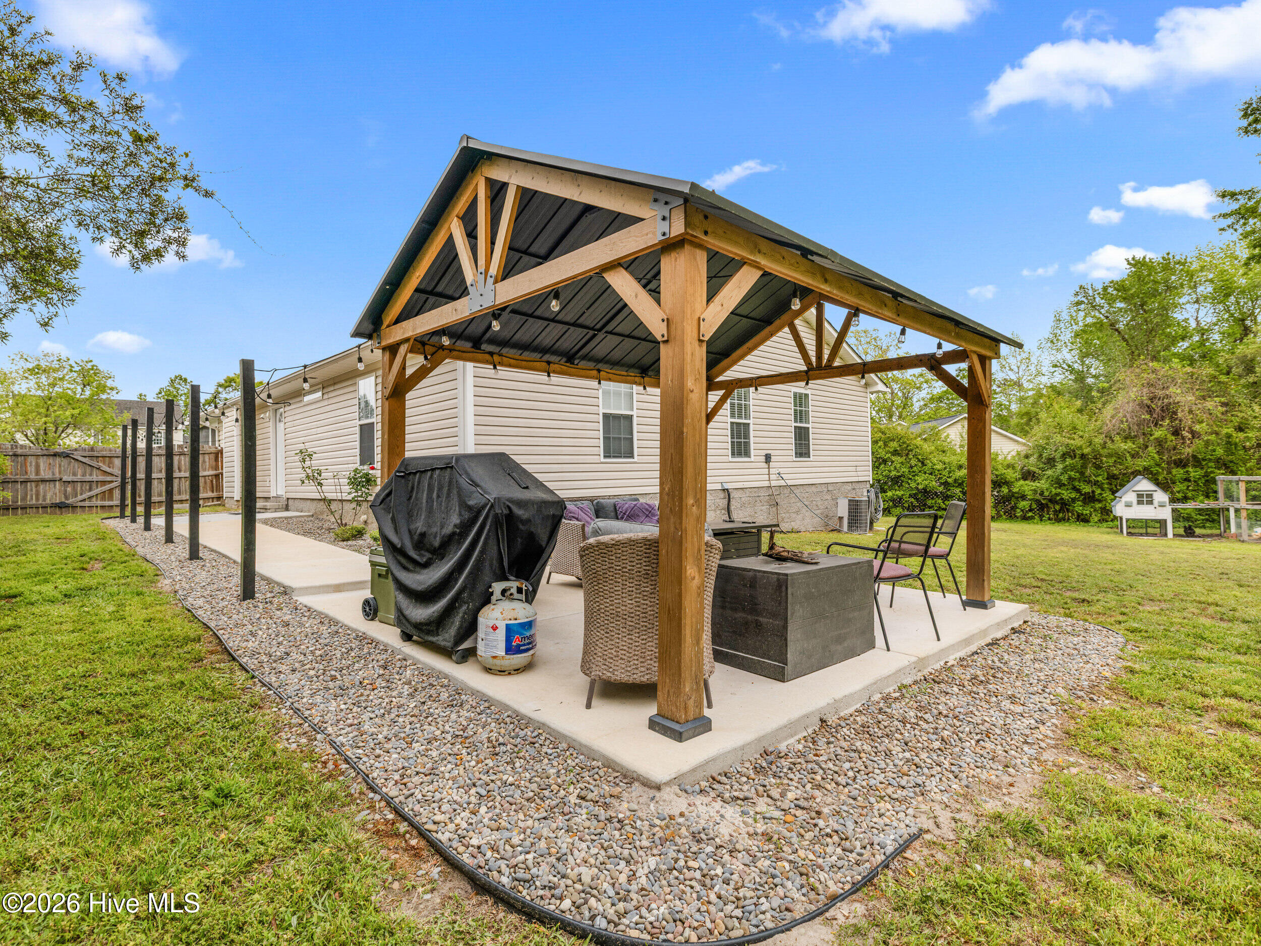 100567636 | Photo 35