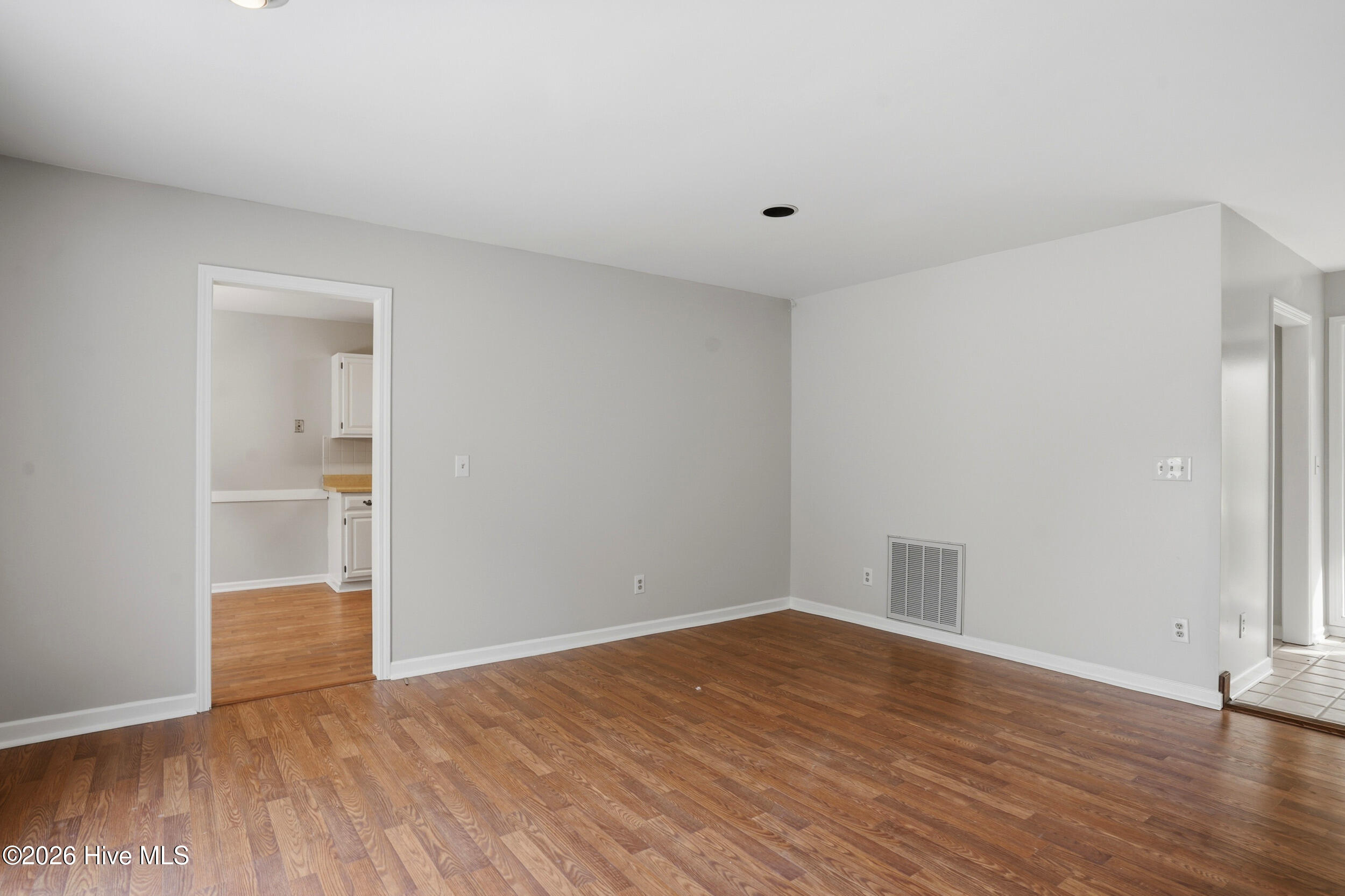 100555150 | Photo 47