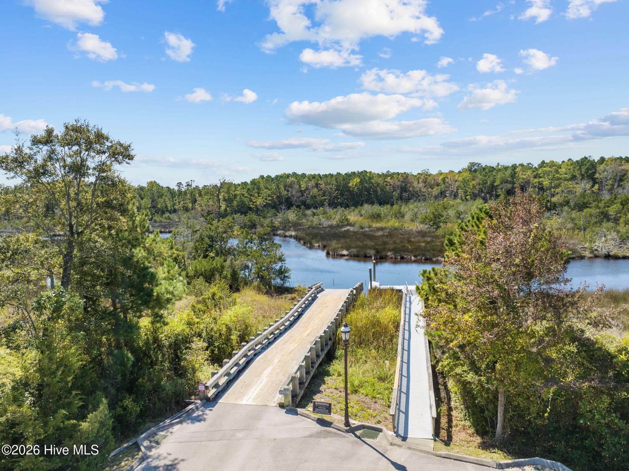 100558515 | Photo 16