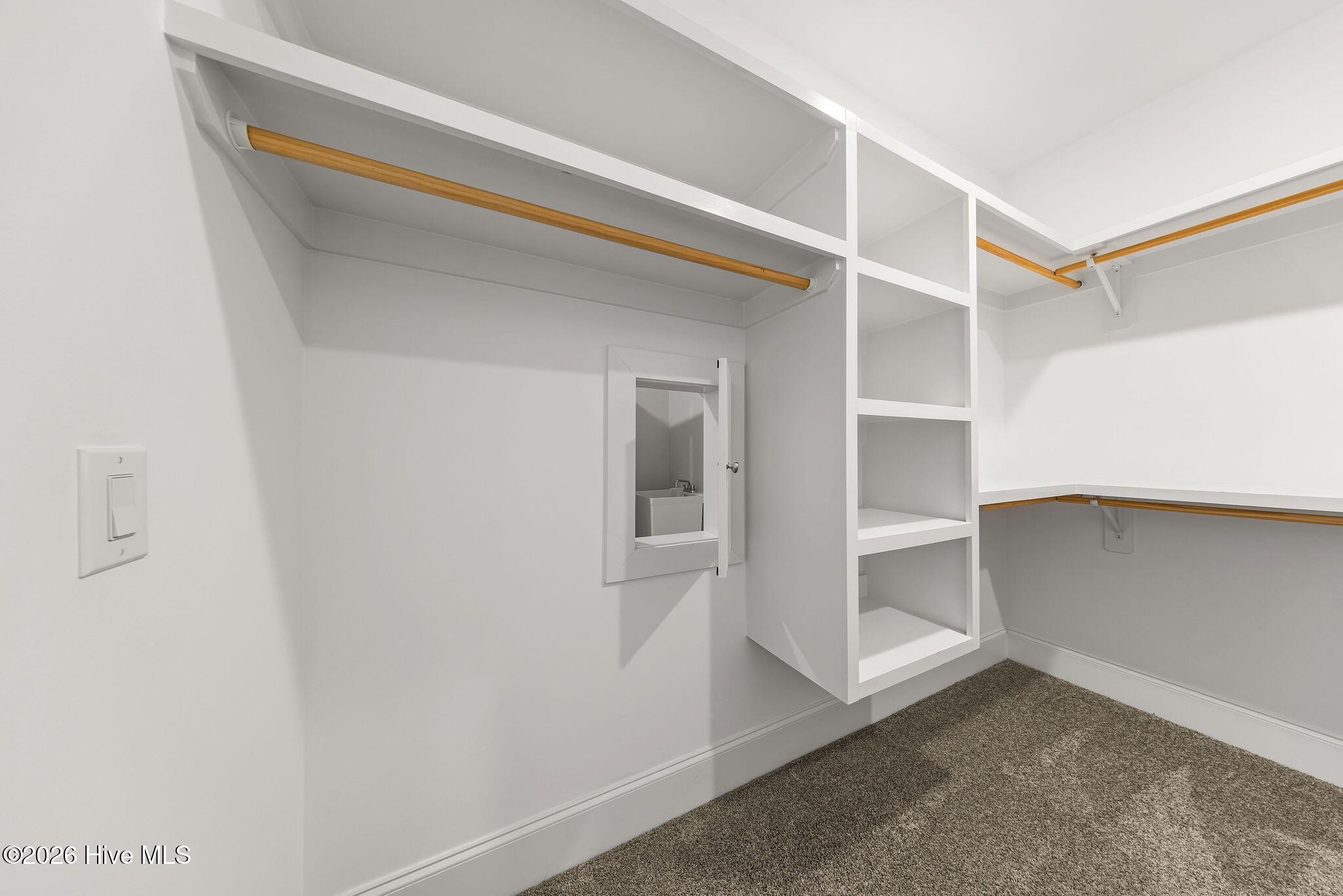 100554356 | Photo 32