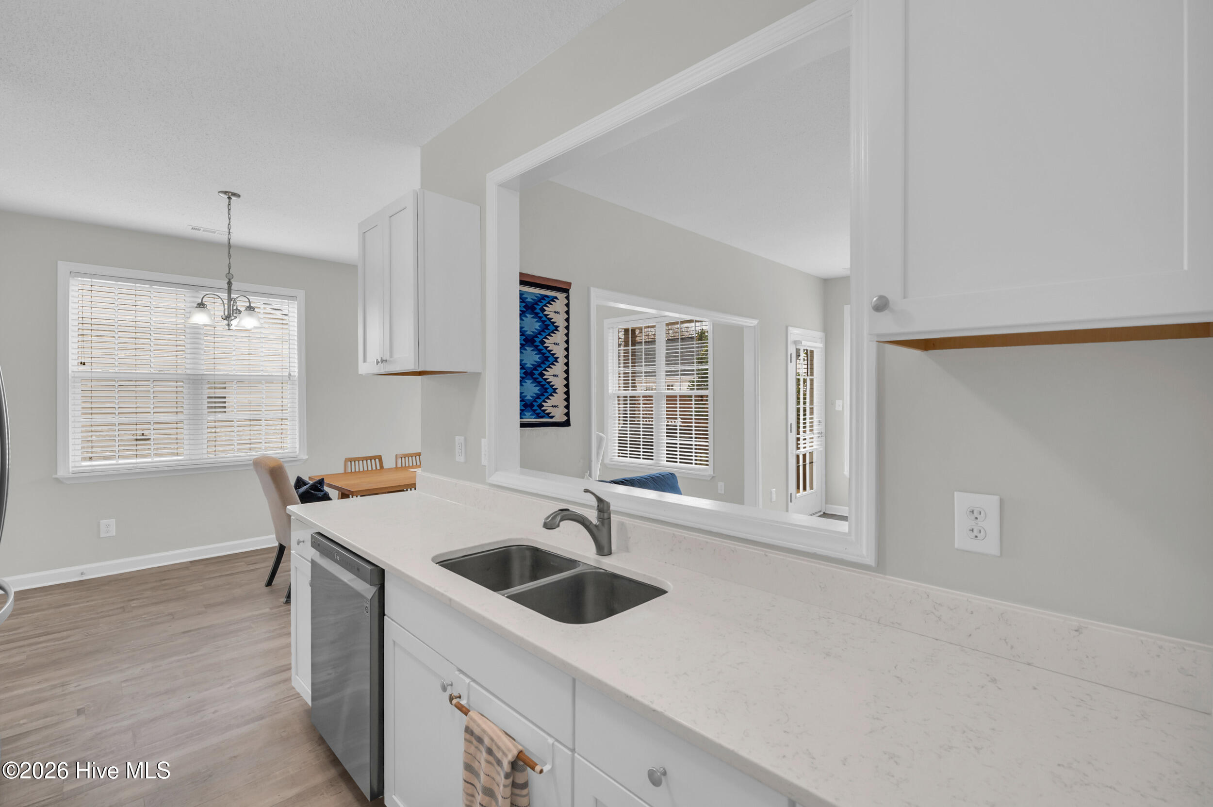 100554292 | Photo 10