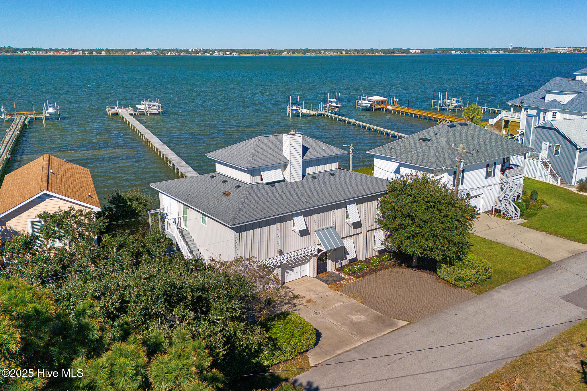 Homes for sale in Atlantic Beach, NC | 204 Shoreline Dr, Atlantic Beach, NC 28512 | MLS# 100537336