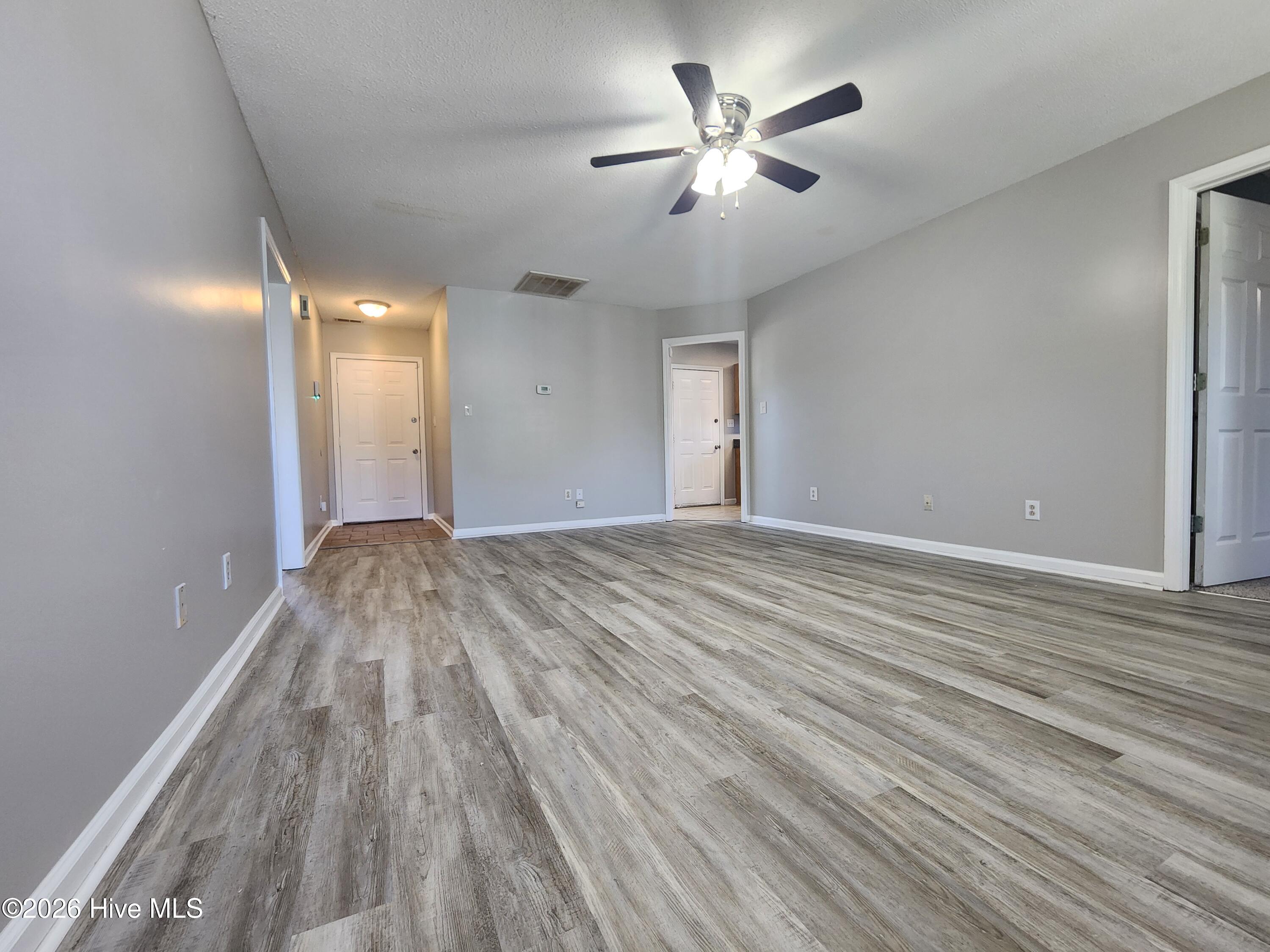 Photo 4 of Single family home for sale at 115 Eastgate Dr, Jacksonville, NC 28540 | MLS# 100602103 | Listing updated on 2026-10-07