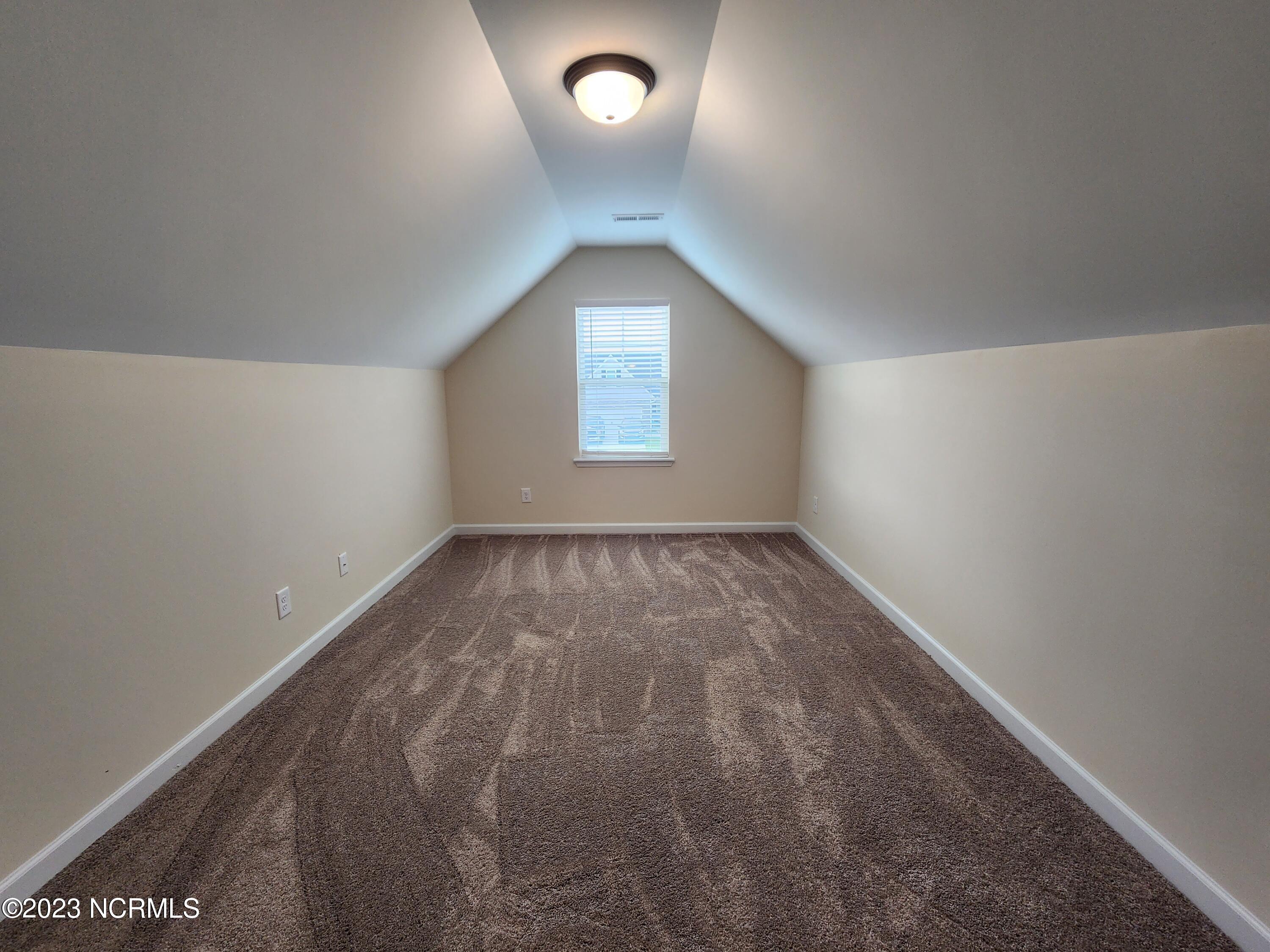 100559012 | Photo 21