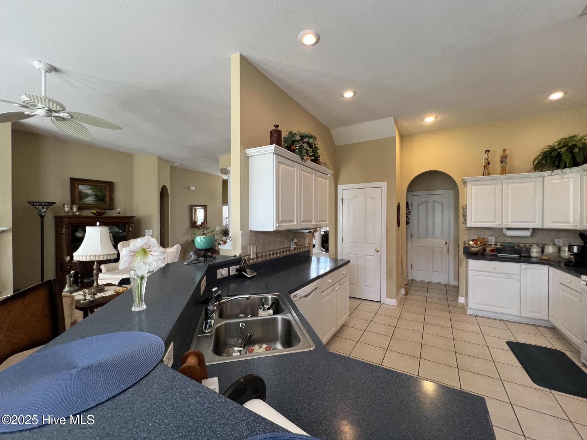 7473 Balmore Drive SW, Sunset Beach, NC 28468 – photo 13: Kitchen