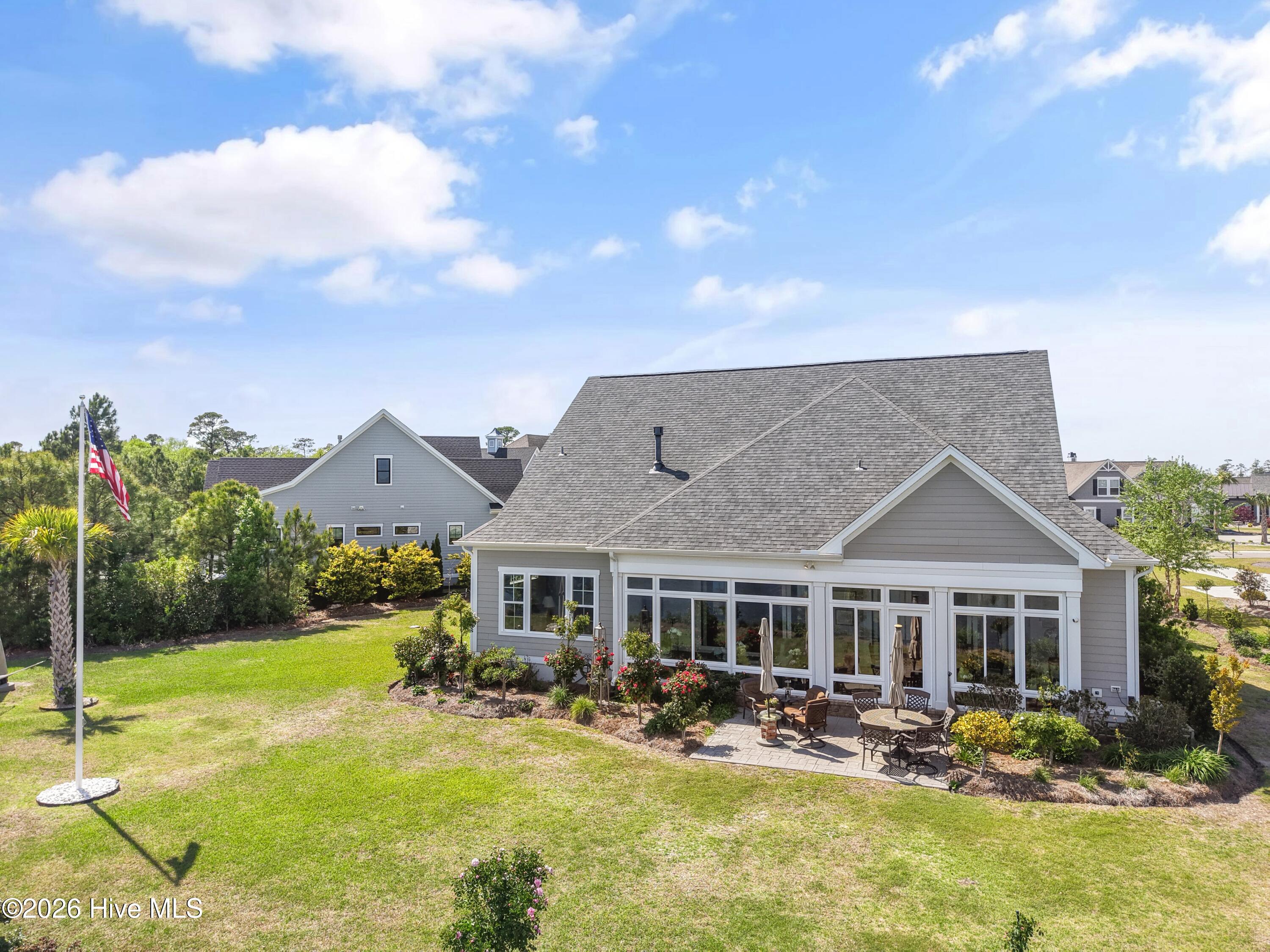 100560288 | Photo 83