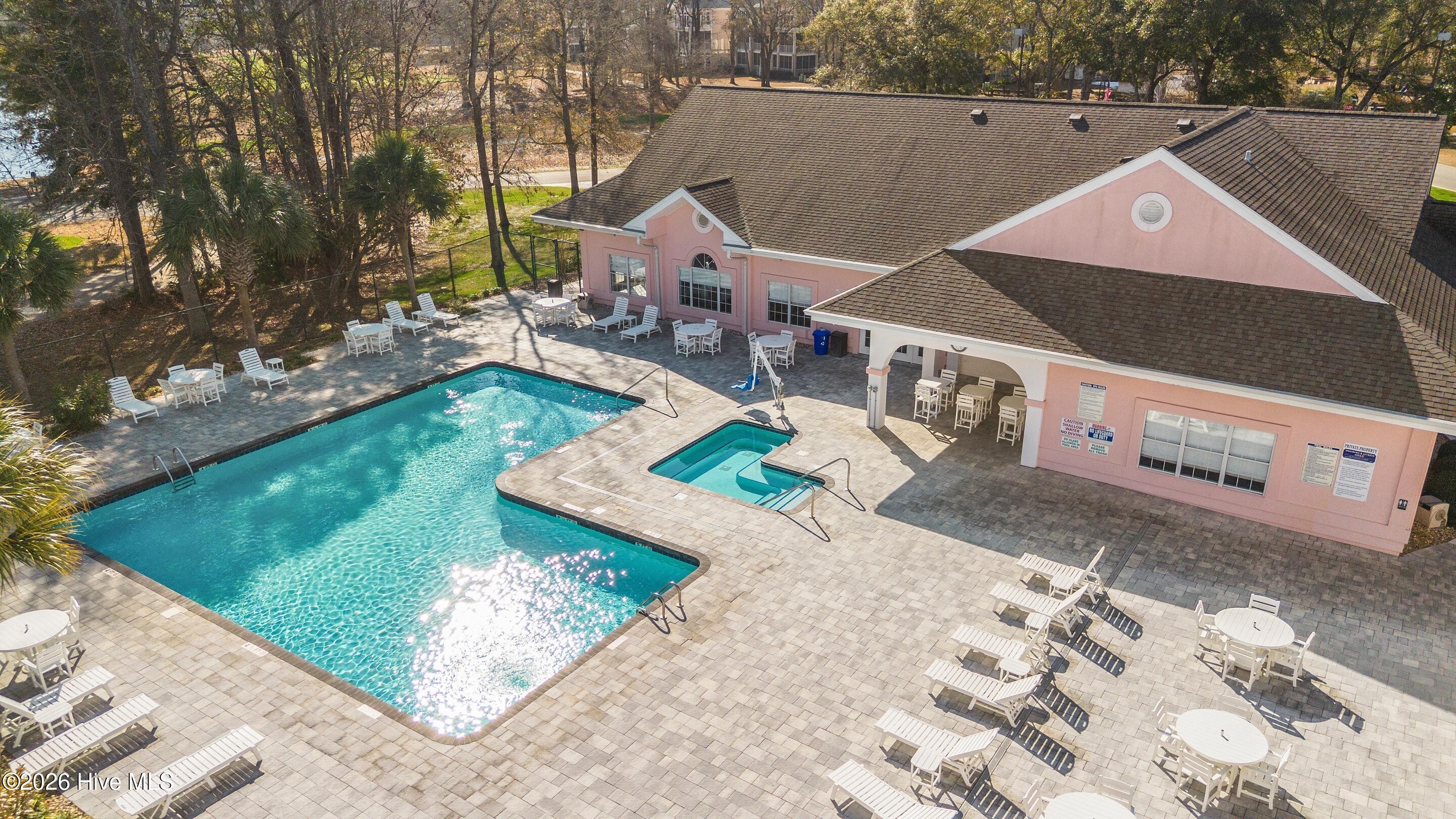 100548504 | Photo 67