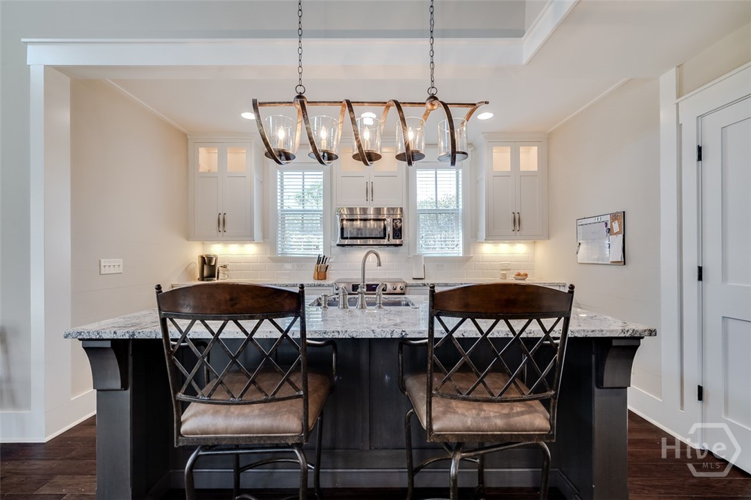 Cottage island kitchen
