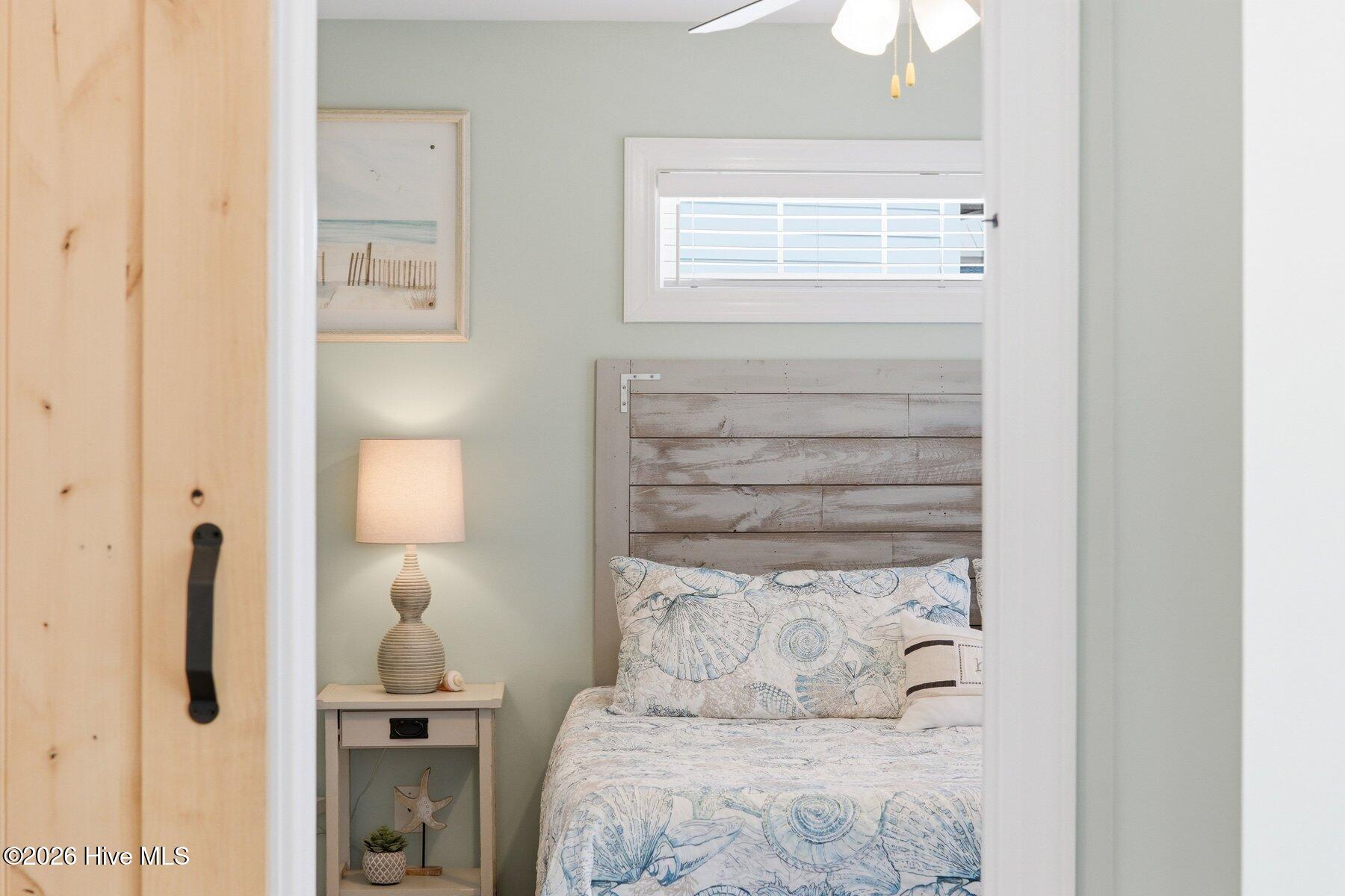 100570503 | Photo 29