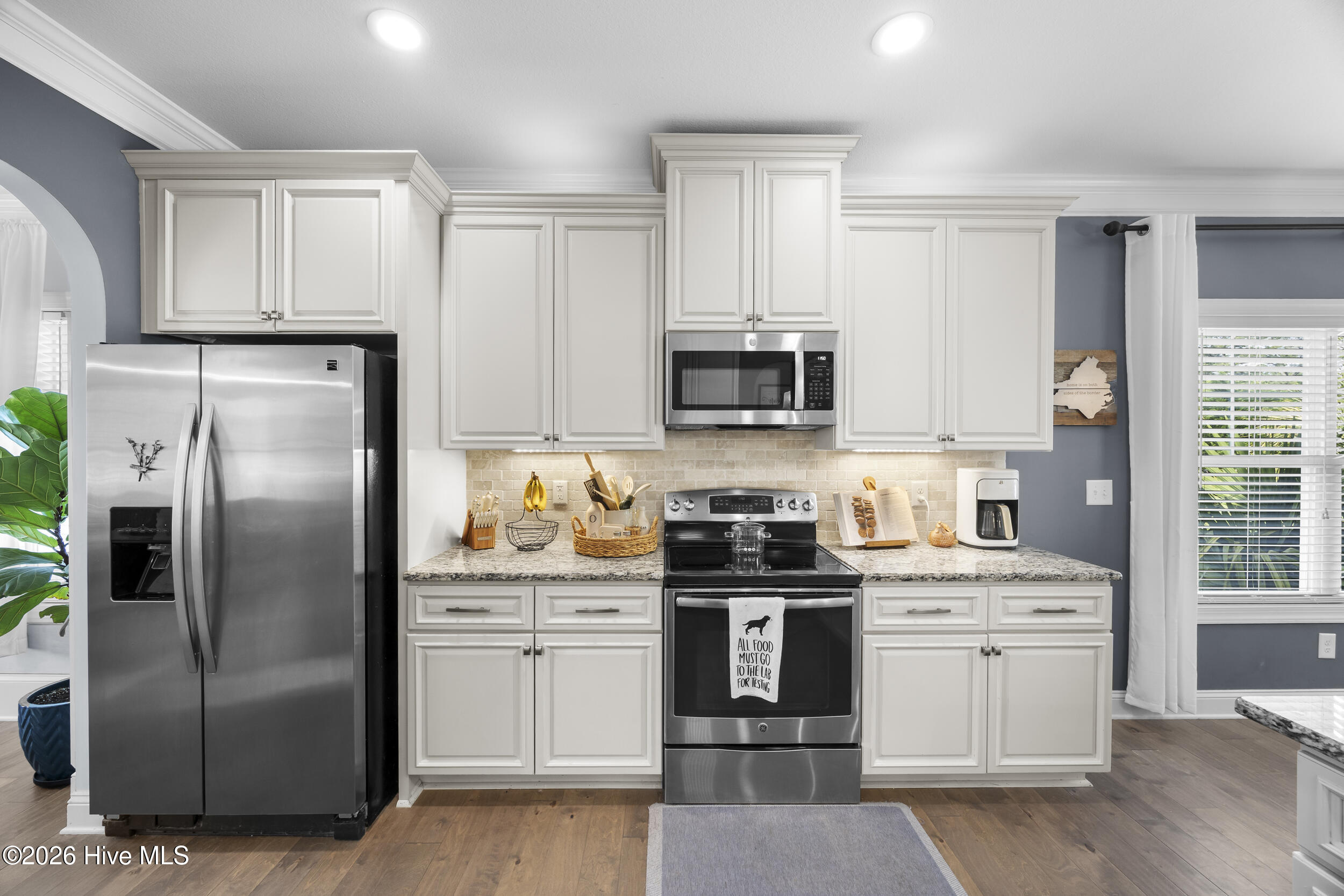 100565893 | Photo 13