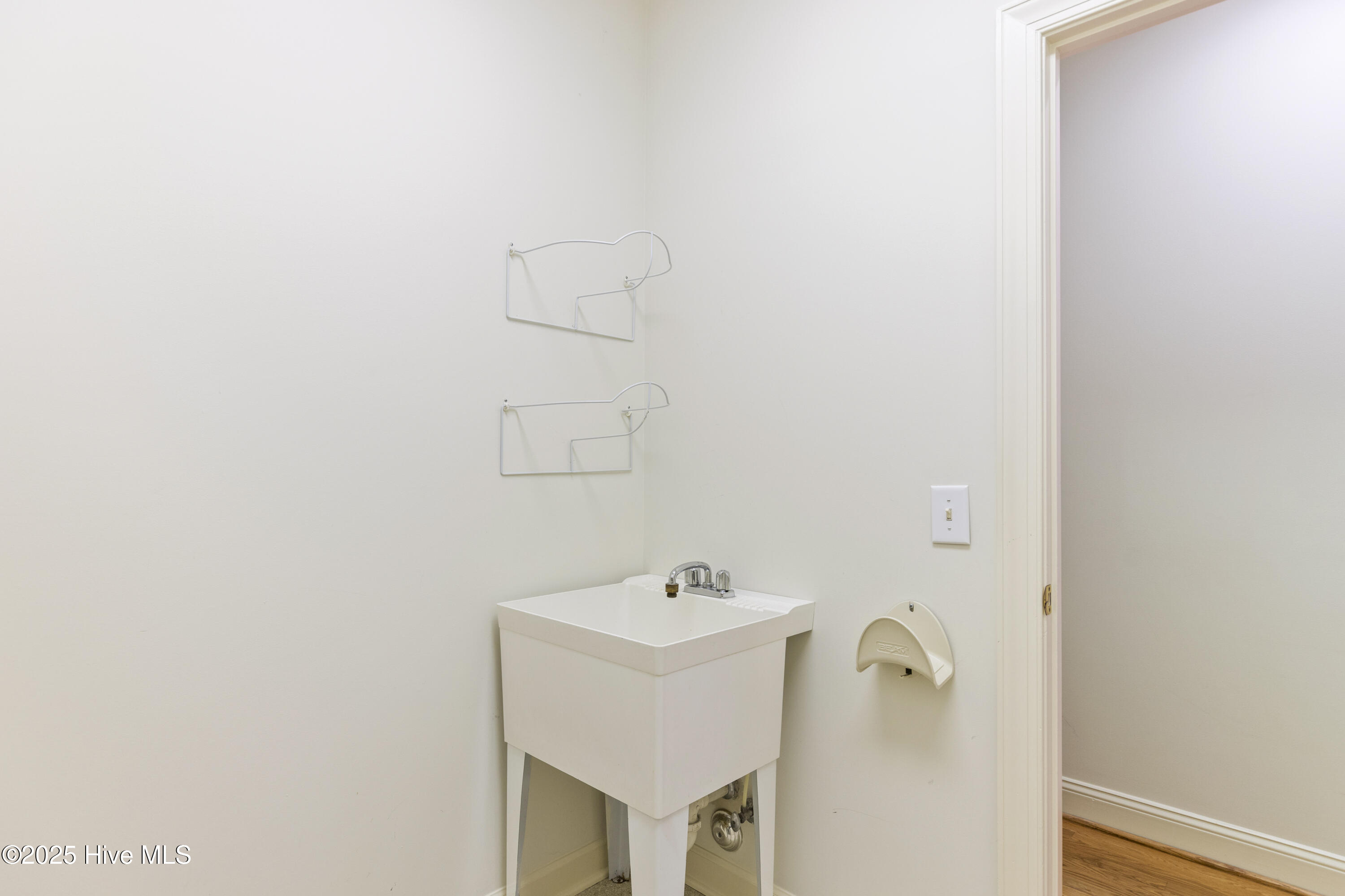 100539771 | Photo 42