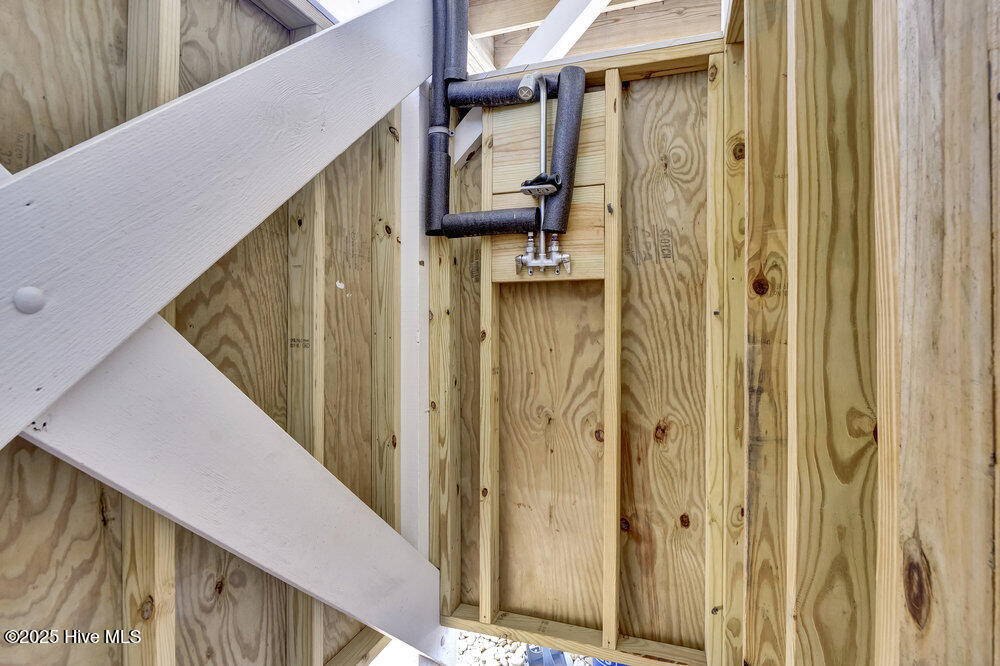 100509330 | Photo 44