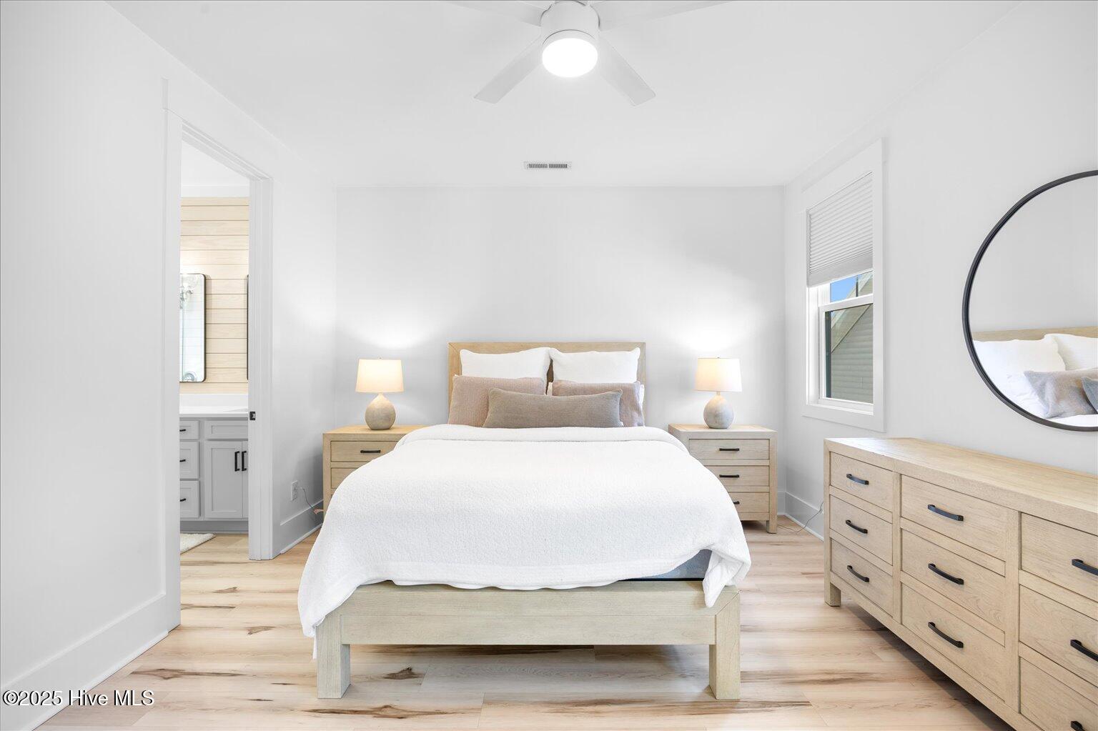 100544004 | Photo 19