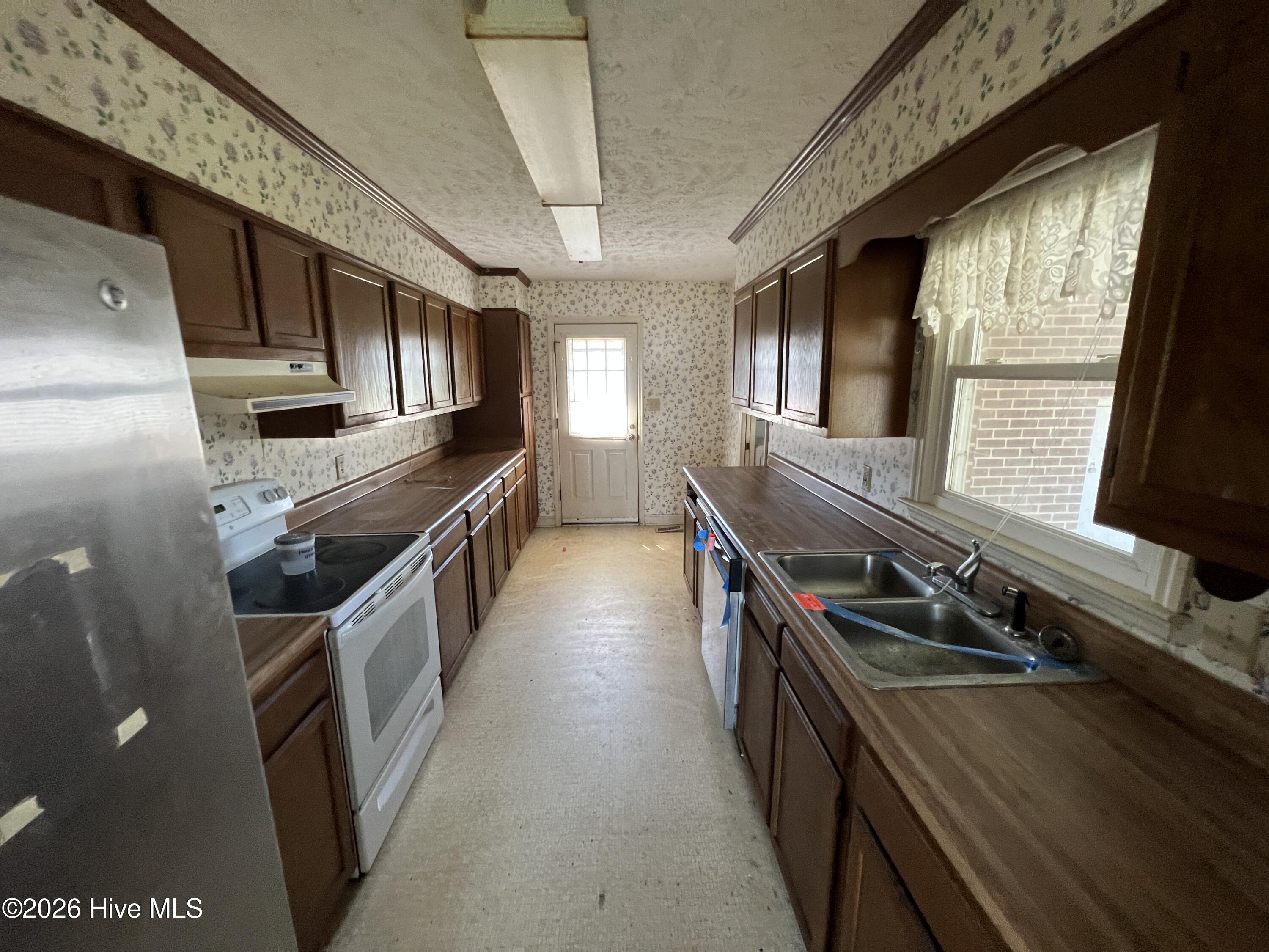 100555169 | Photo 15