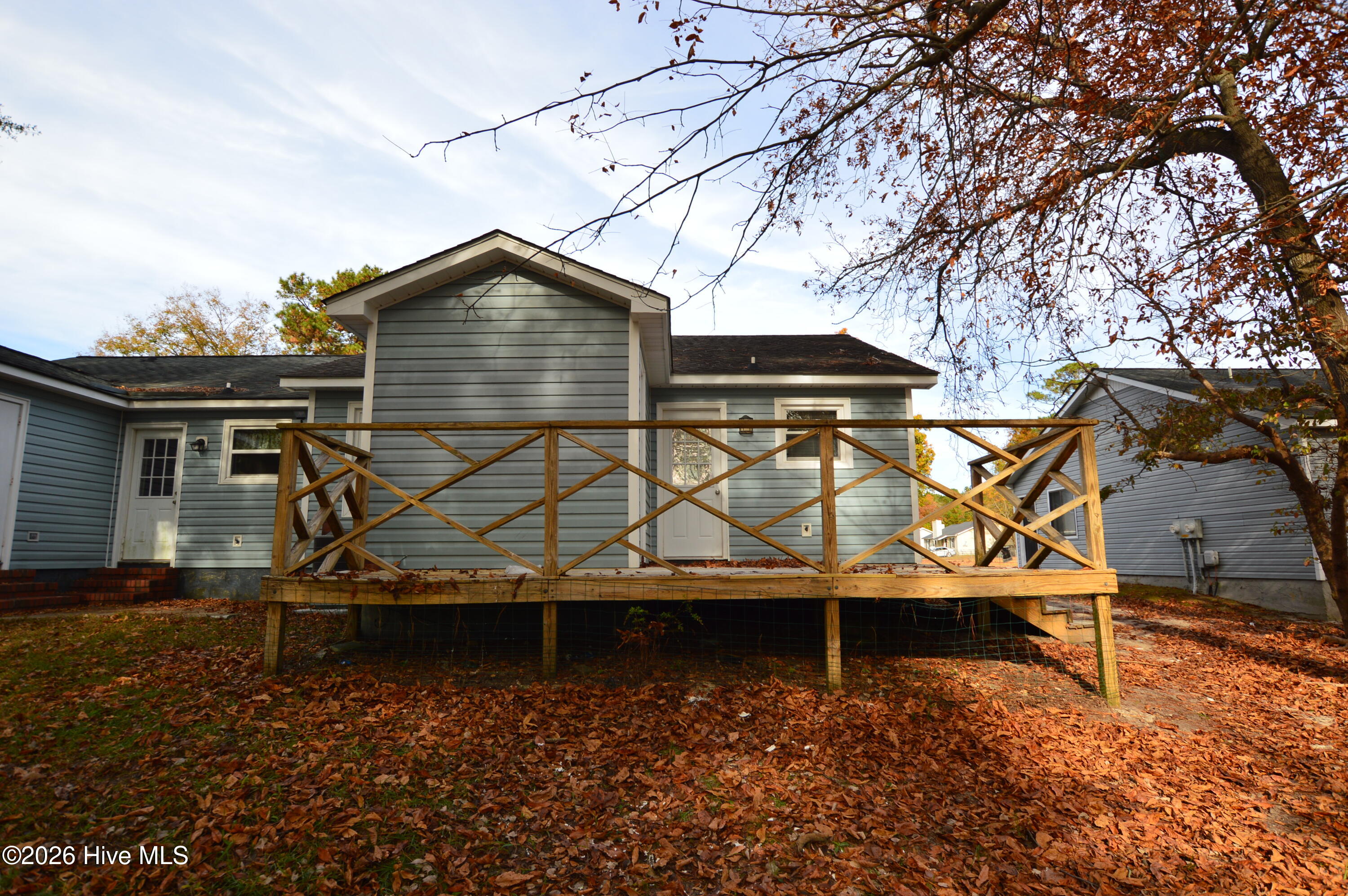 100549186 | Photo 15