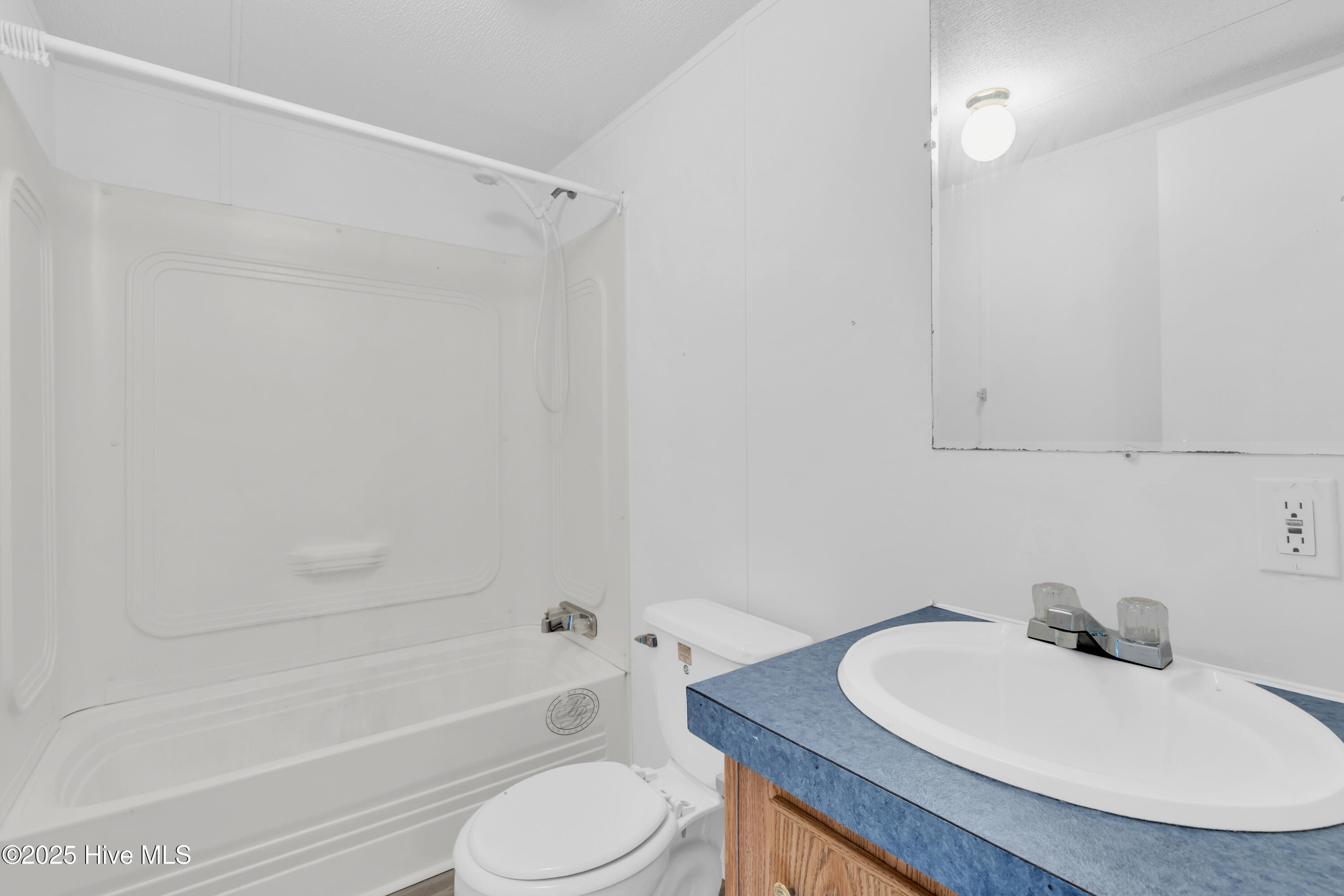 100539663 | Photo 24