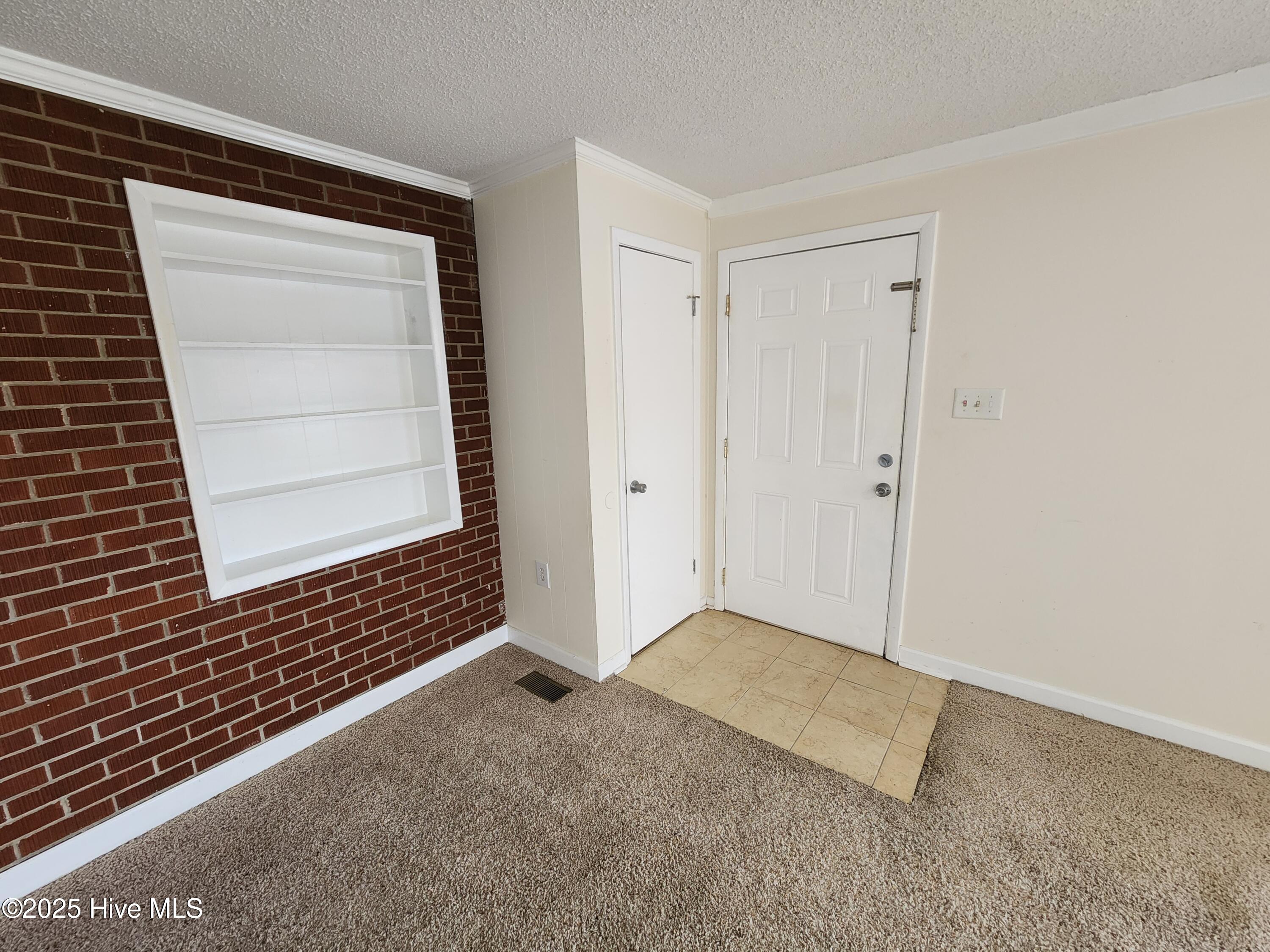 100524755 | Photo 14