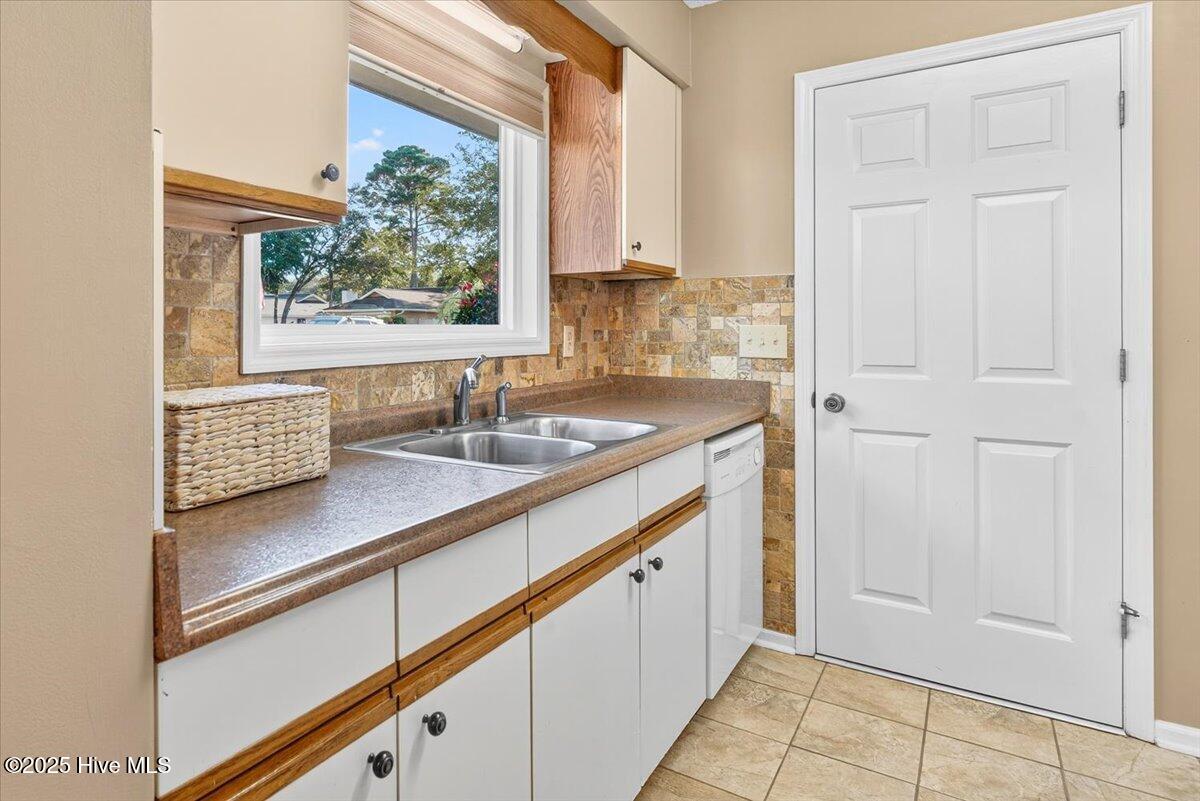 100536969 | Photo 16