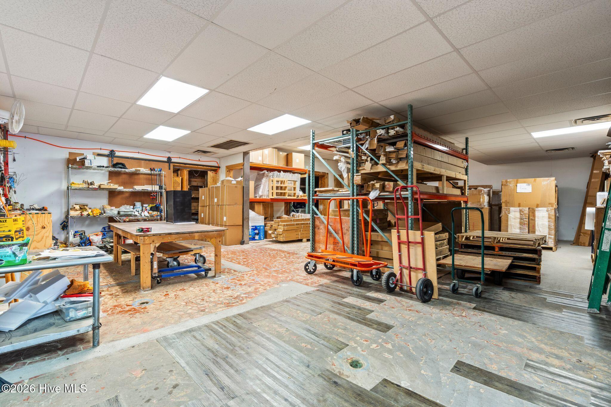 100550441 | Photo 34