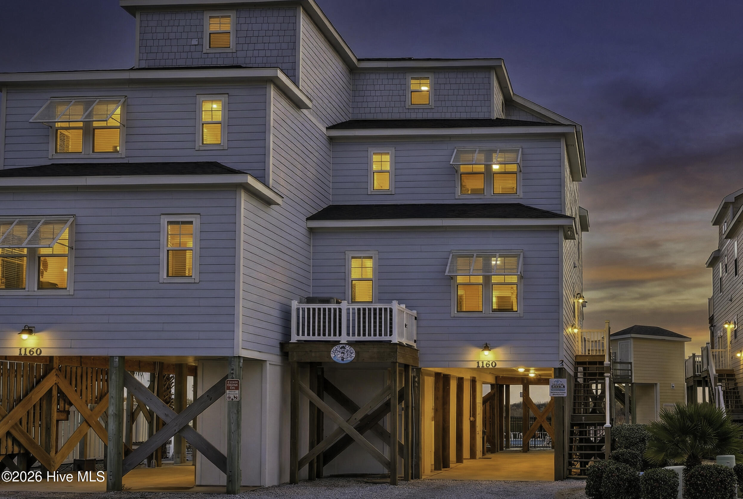 100552371 | Photo 54