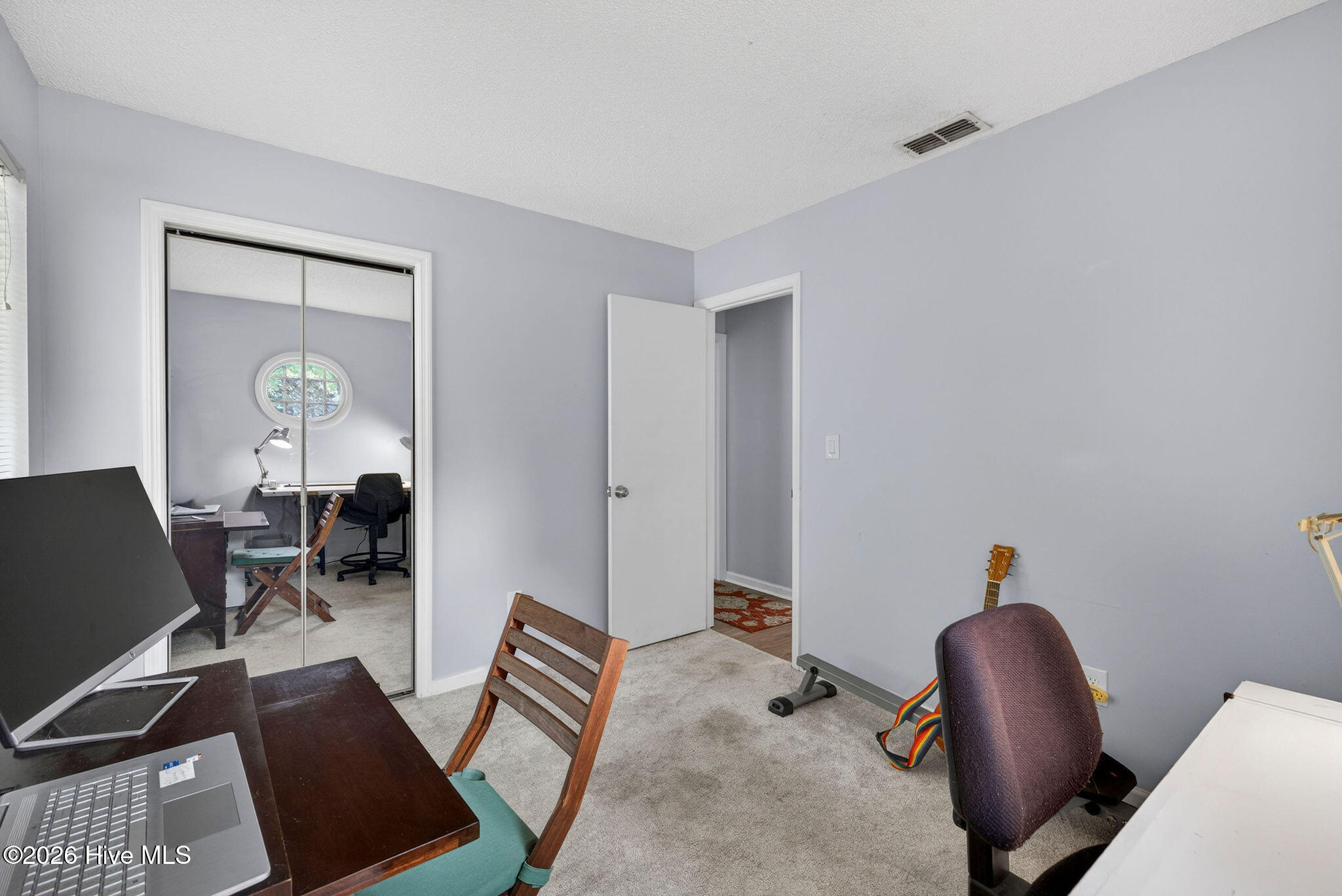 100570293 | Photo 25