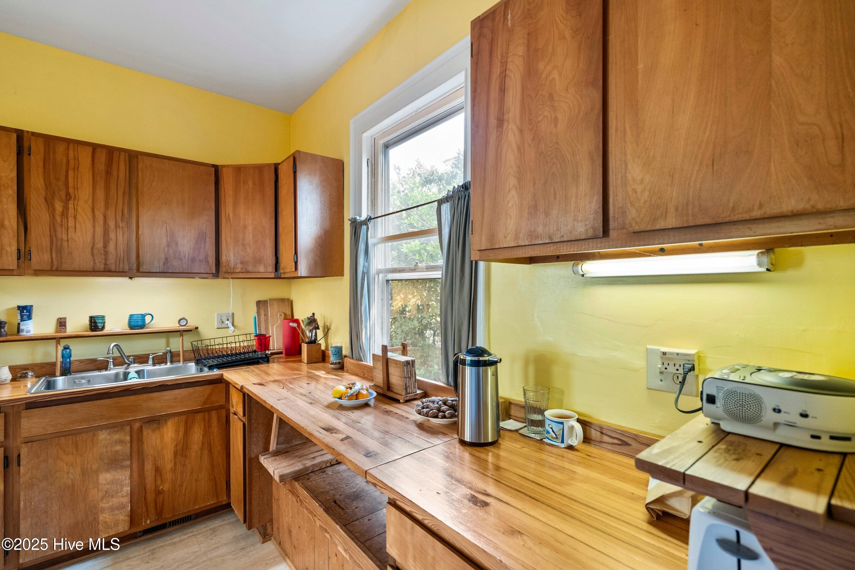 100535914 | Photo 23