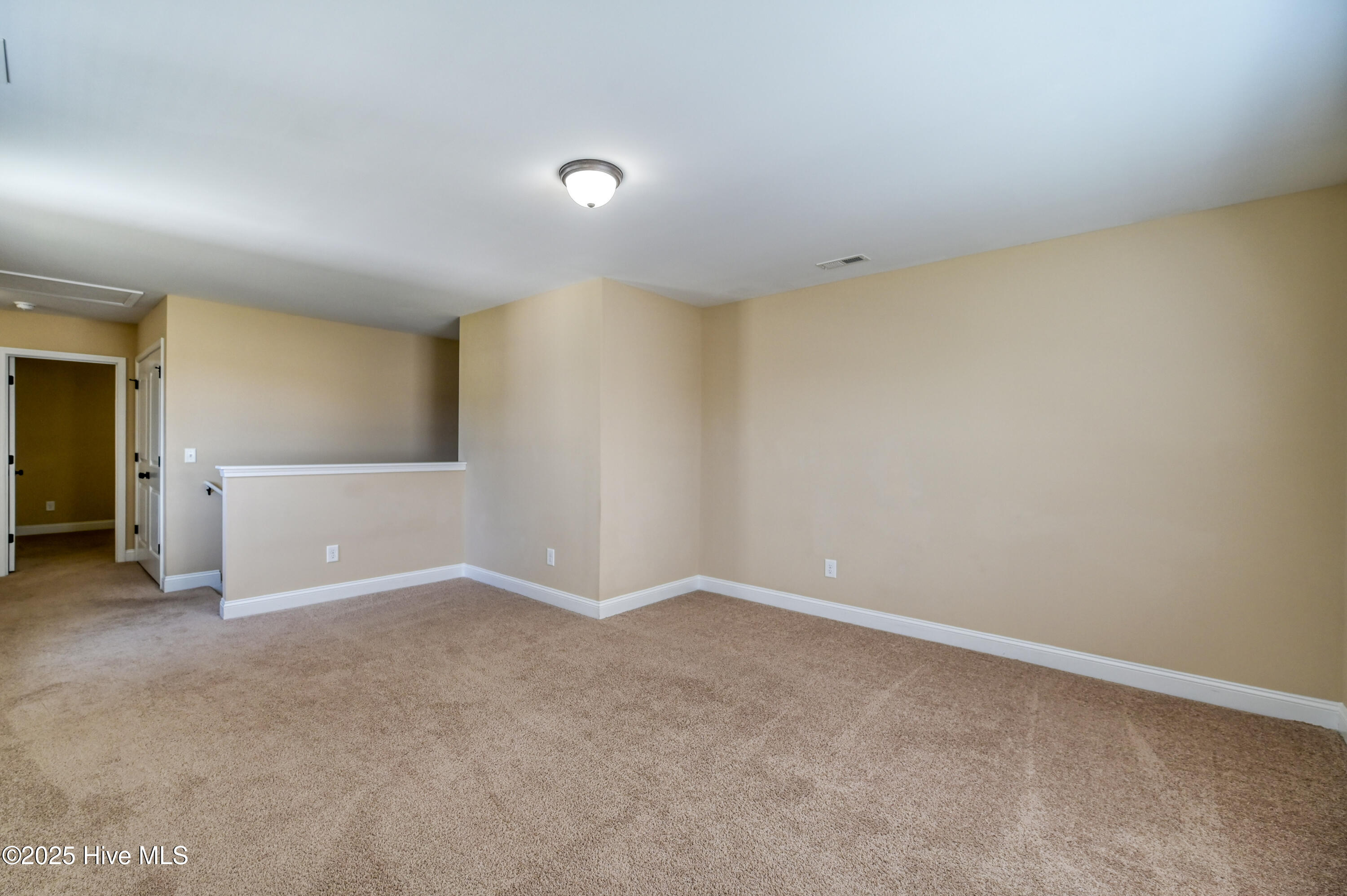 100531923 | Photo 26