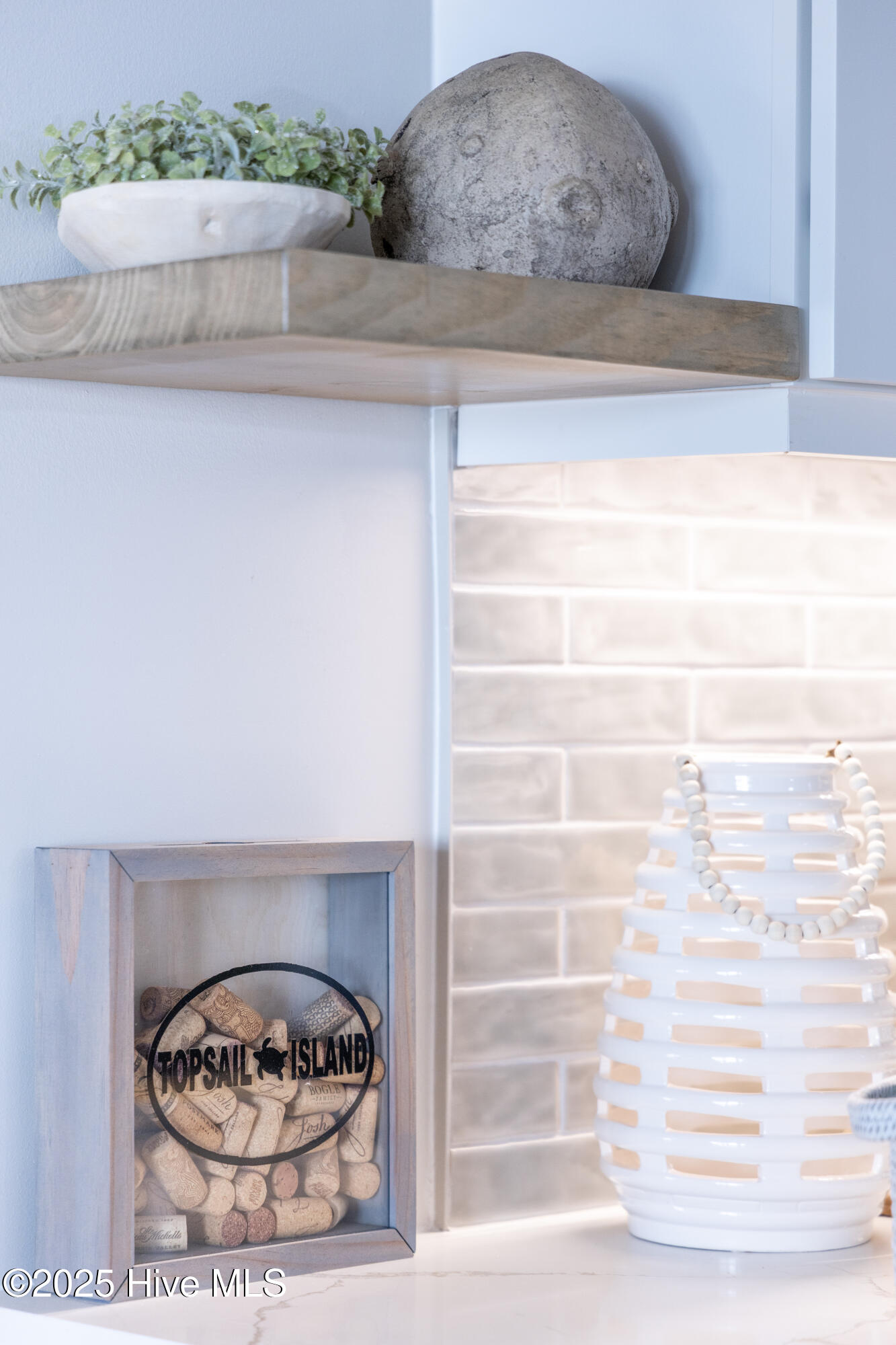 100530467 | Photo 56