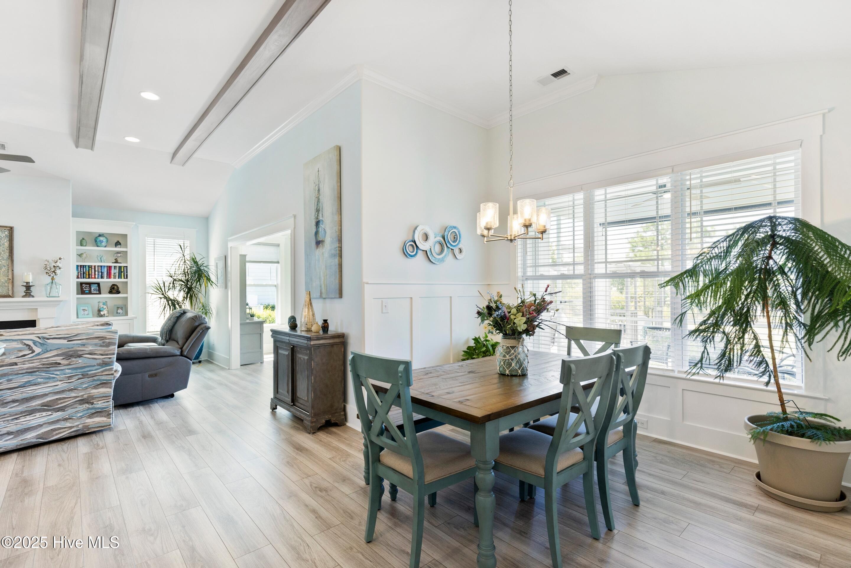 100530533 | Photo 16