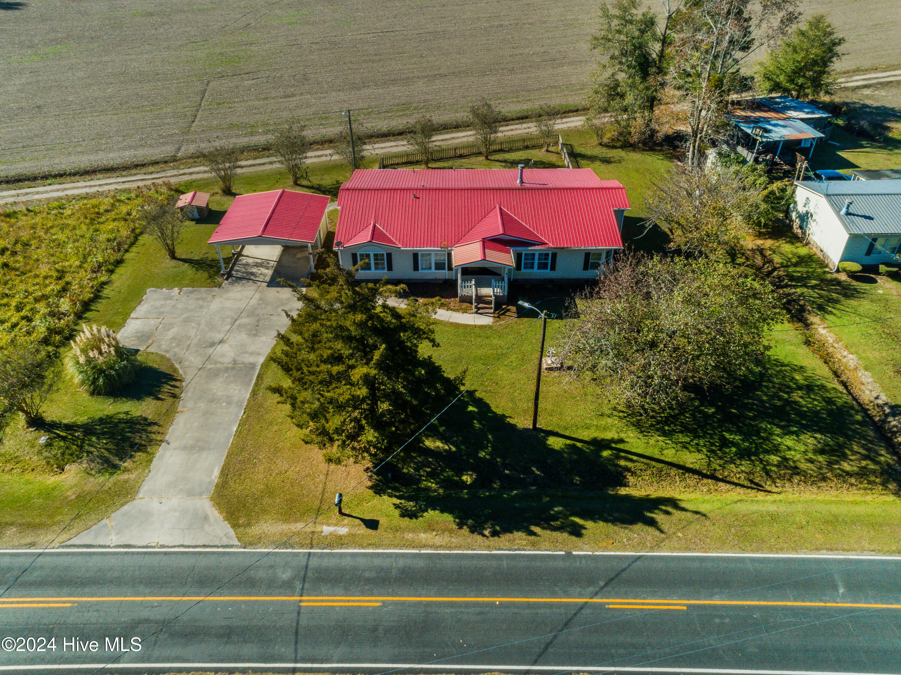 100566927 | Photo 42