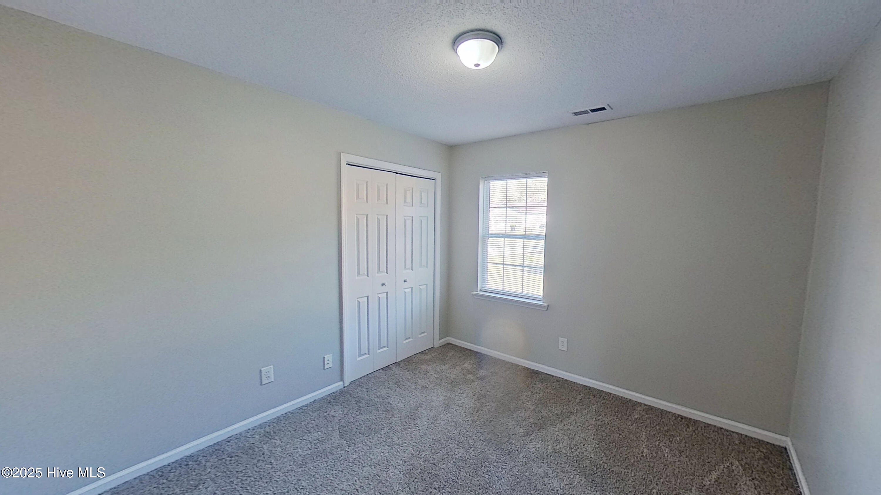 100550449 | Photo 14