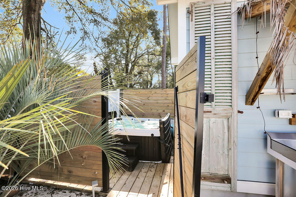 100549041 | Photo 41