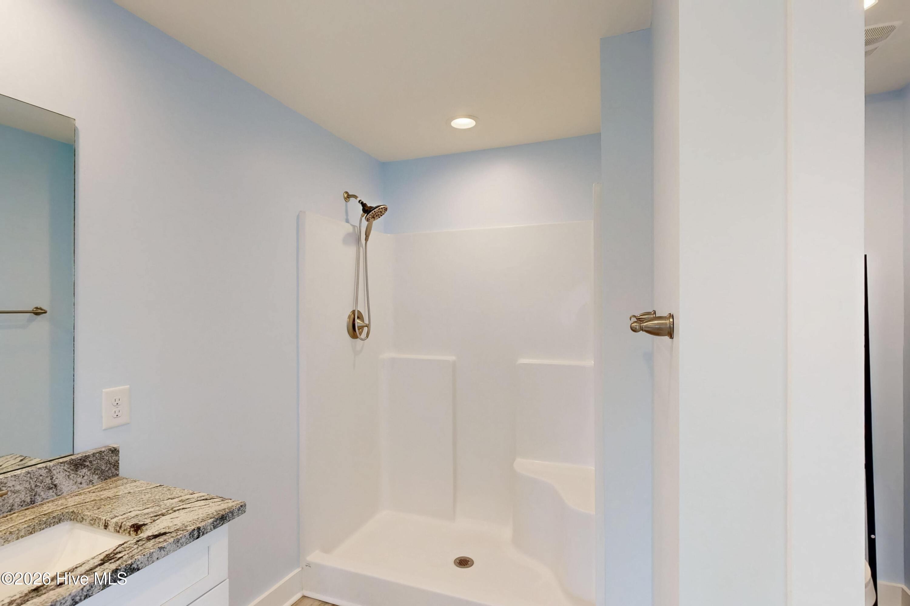 100557107 | Photo 50