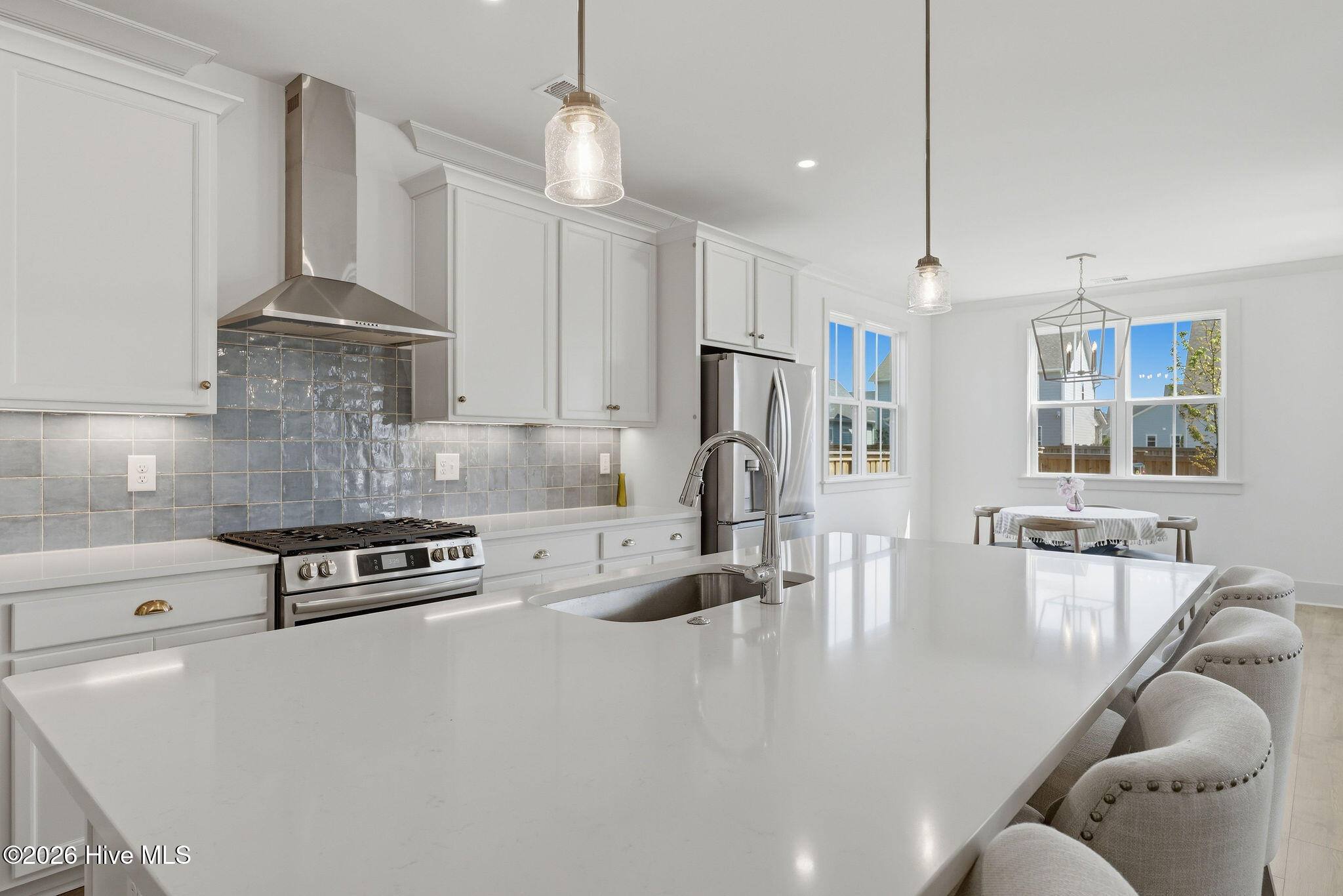 100567924 | Photo 12