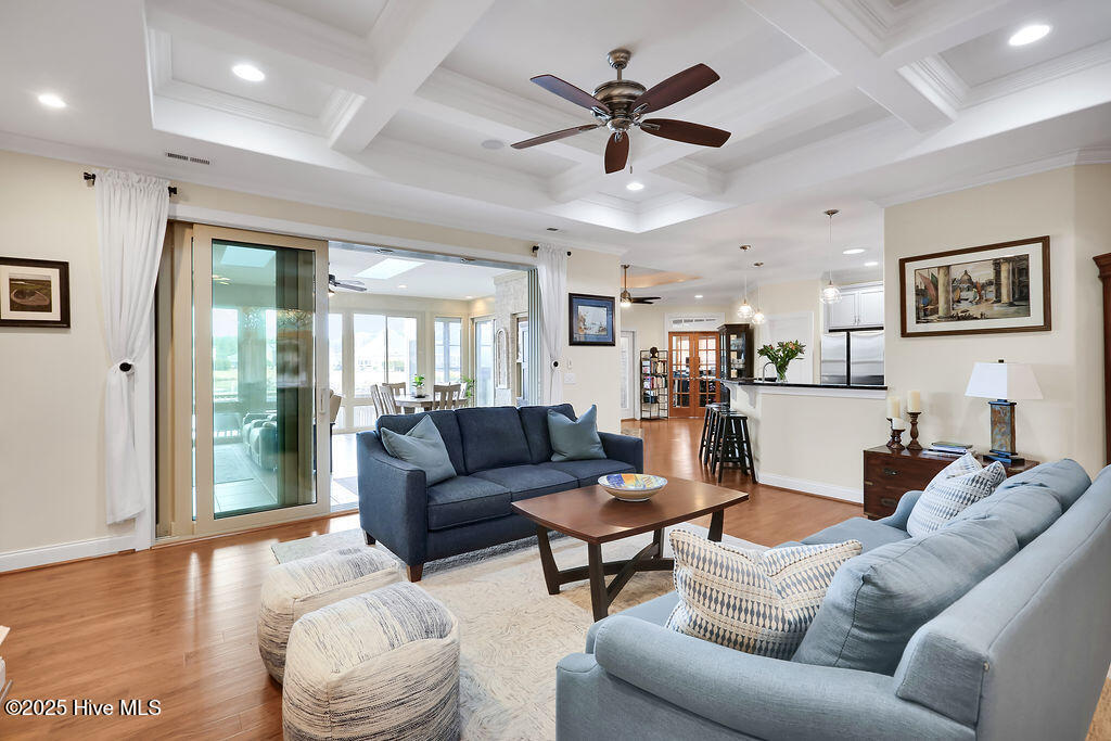 100544404 | Photo 10