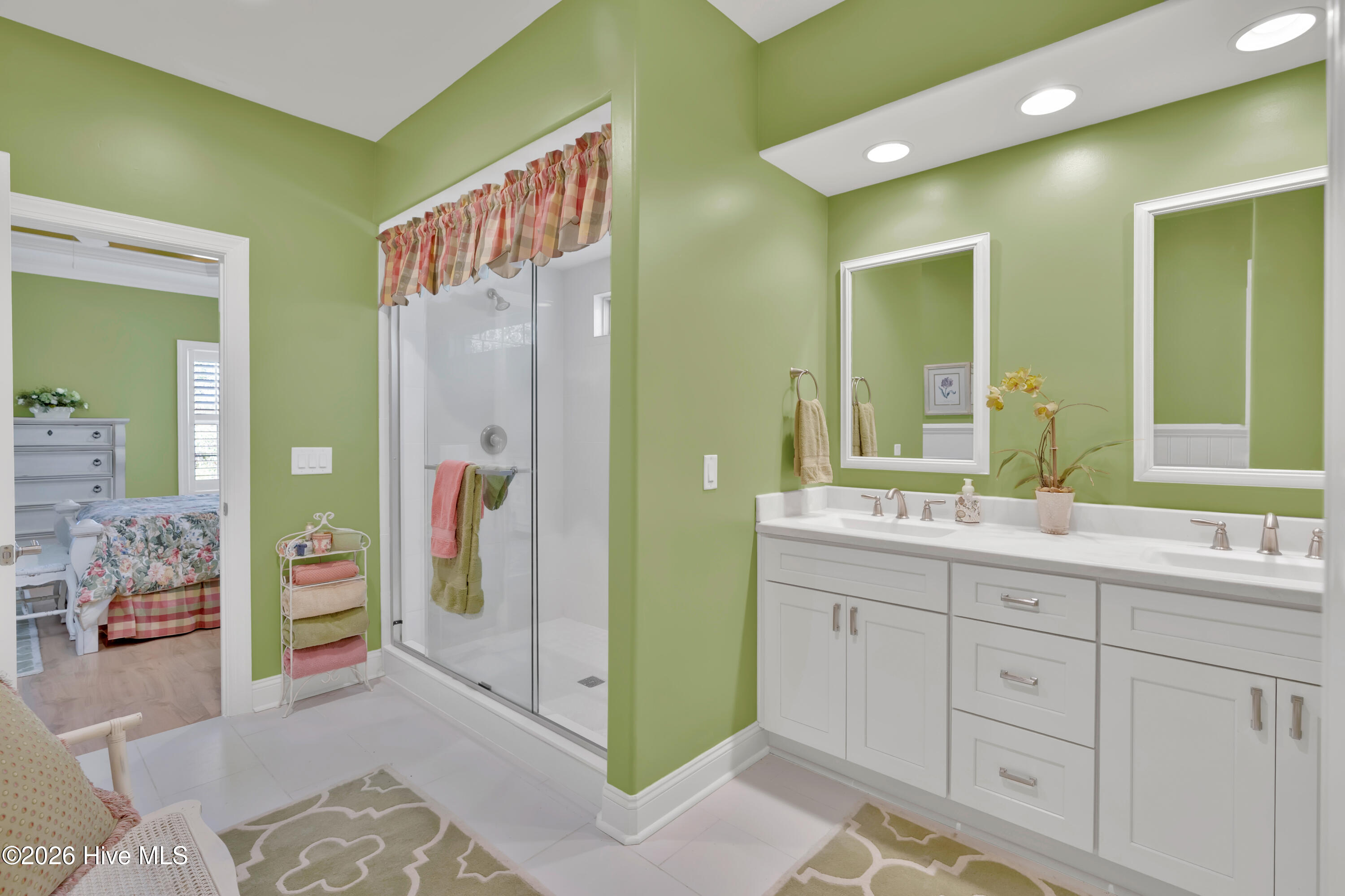 100552024 | Photo 24