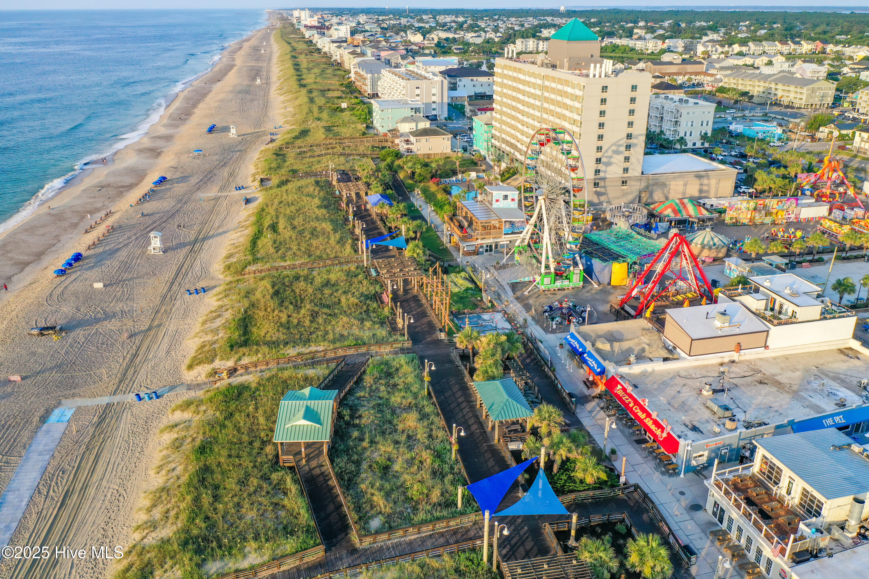 100494864 | Photo 44