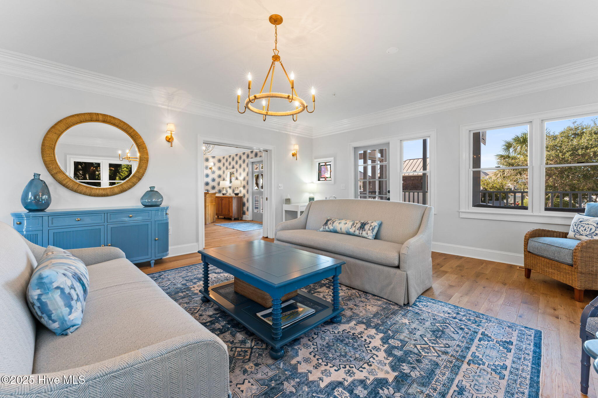 100548683 | Photo 13