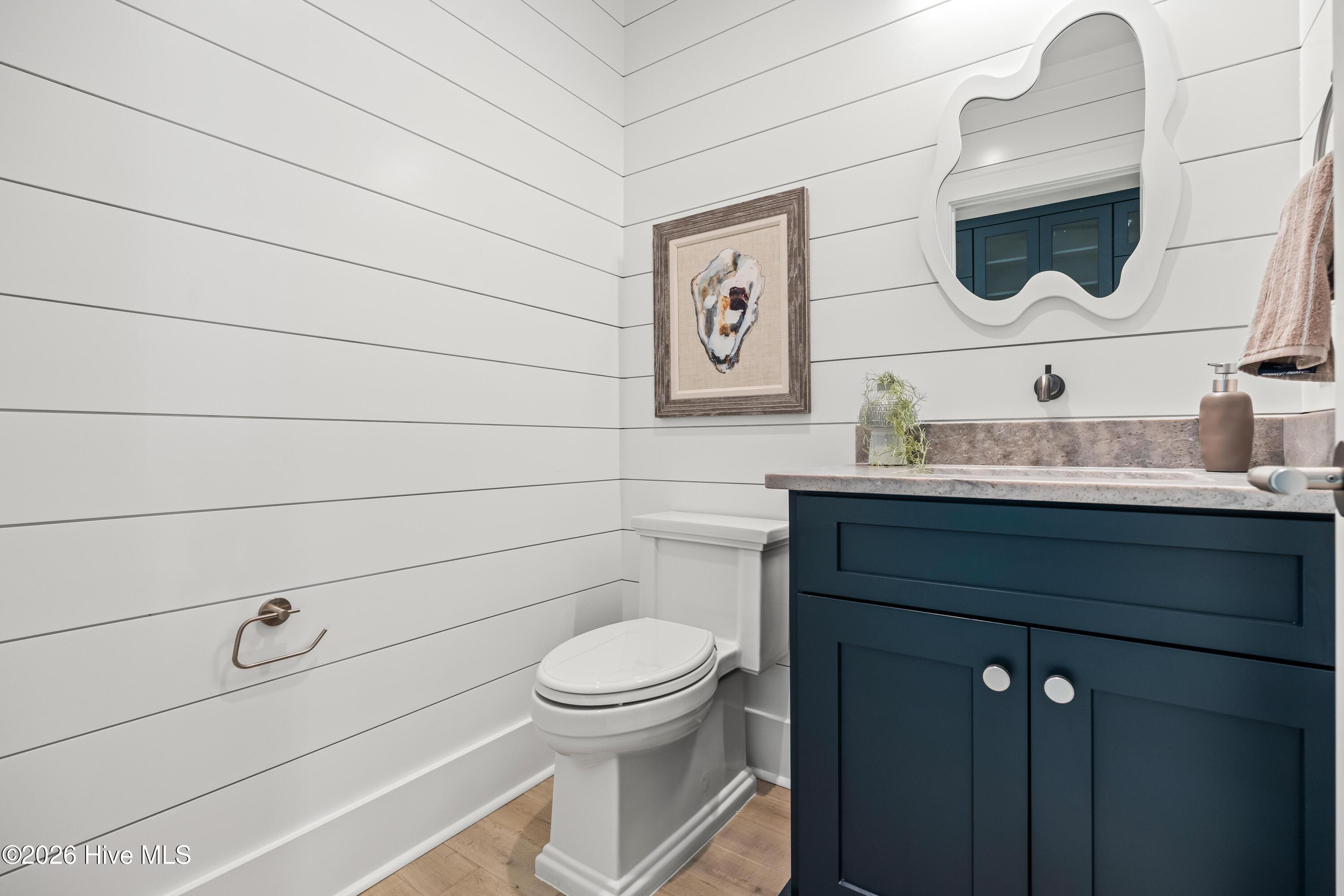 100558368 | Photo 27