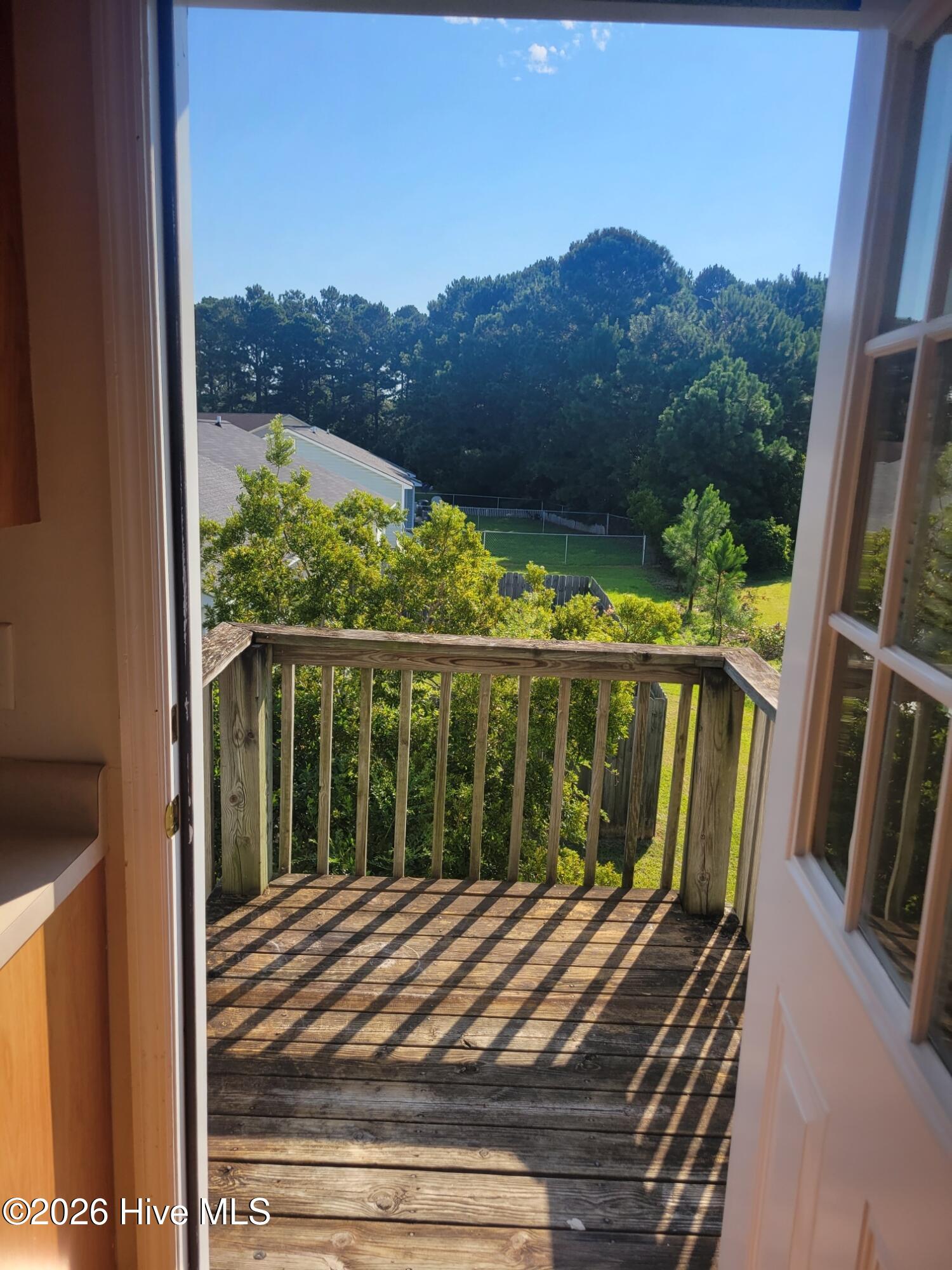 100563127 | Photo 11