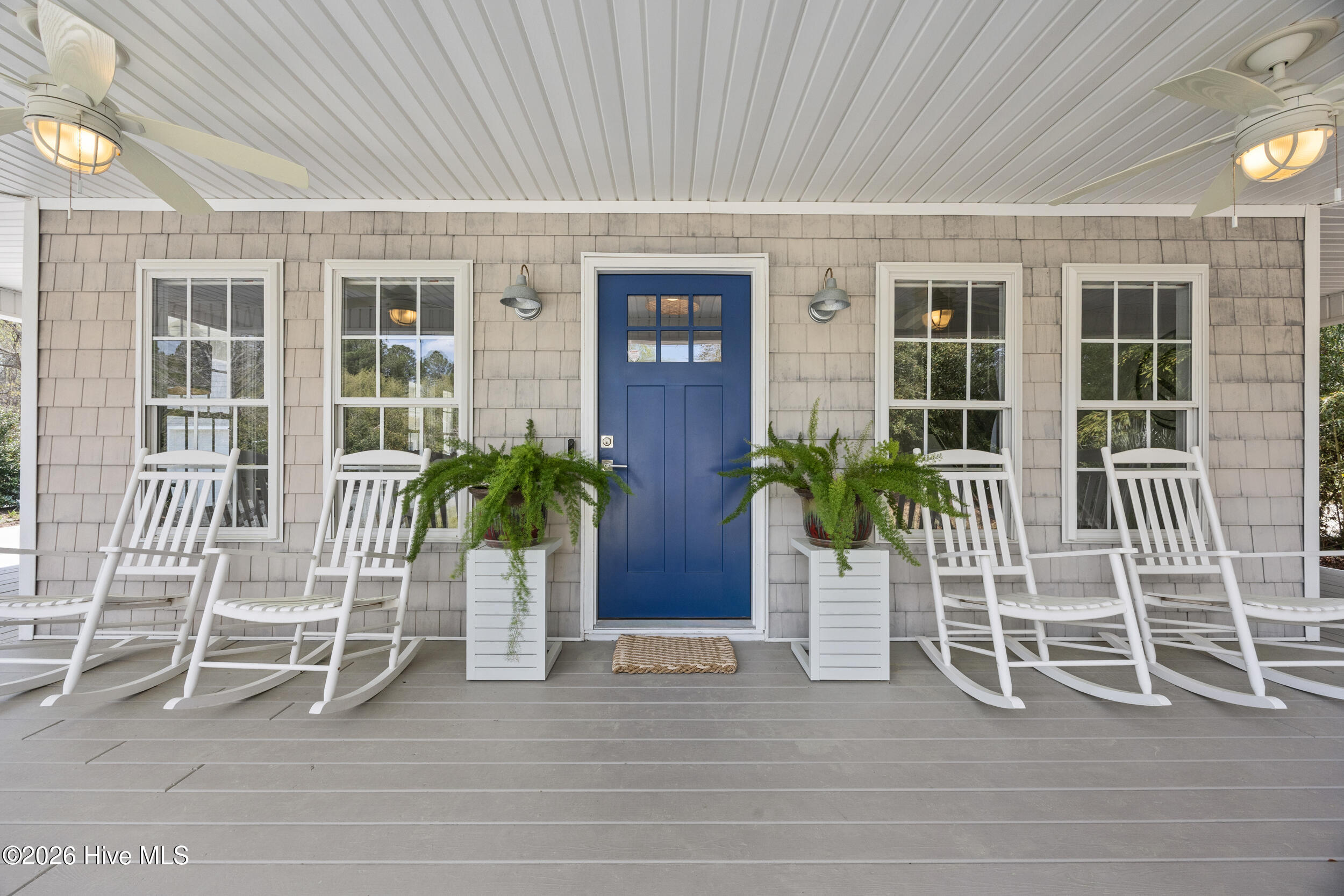 100562849 | Photo 12