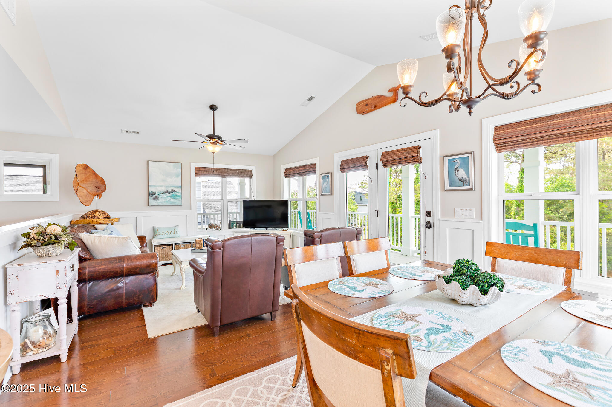 100507541 | Photo 71