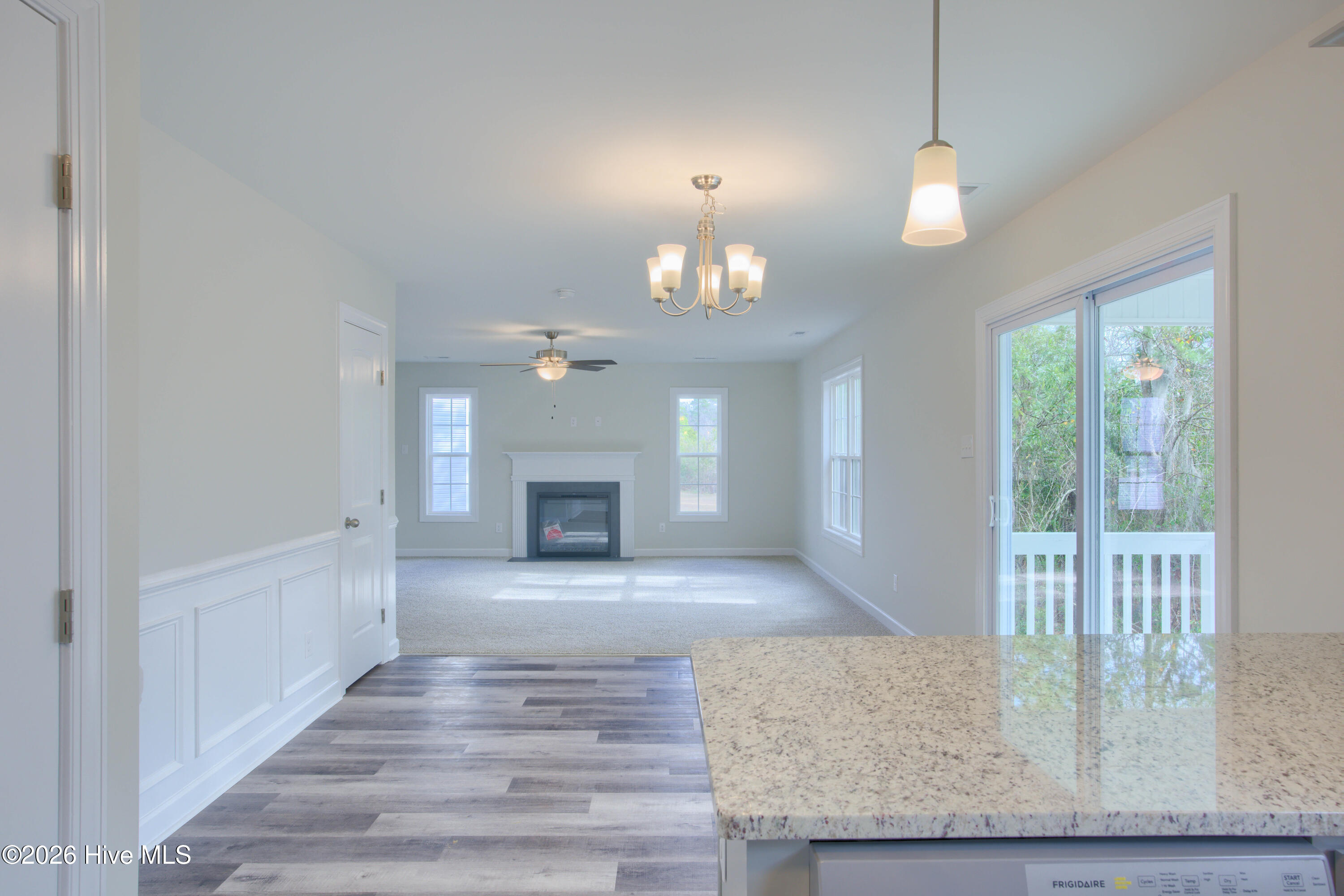 100526871 | Photo 19